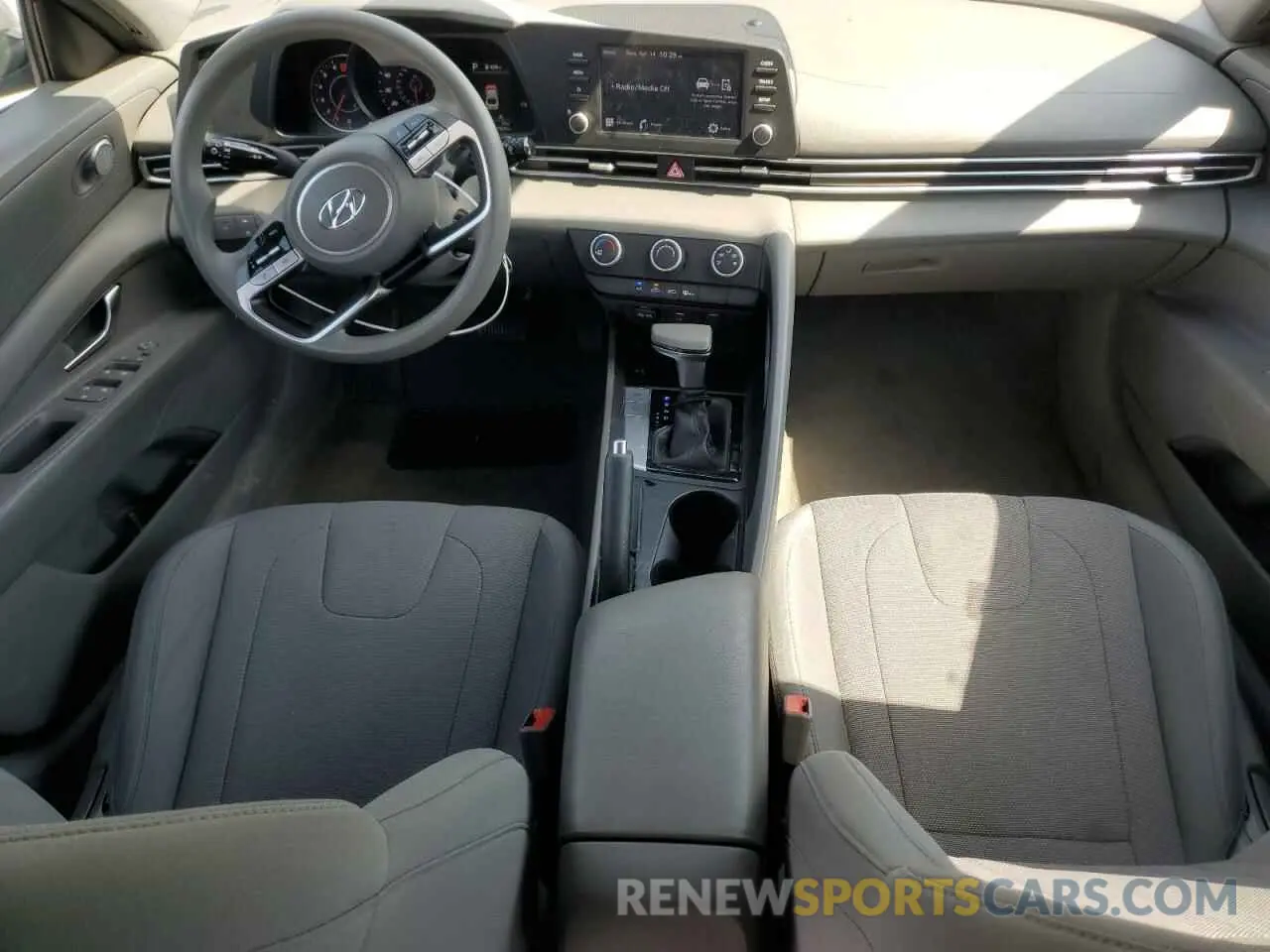 8 fotografías del automóvil dañado 5NPLL4AG1MH045495 HYUNDAI ELANTRA 2021