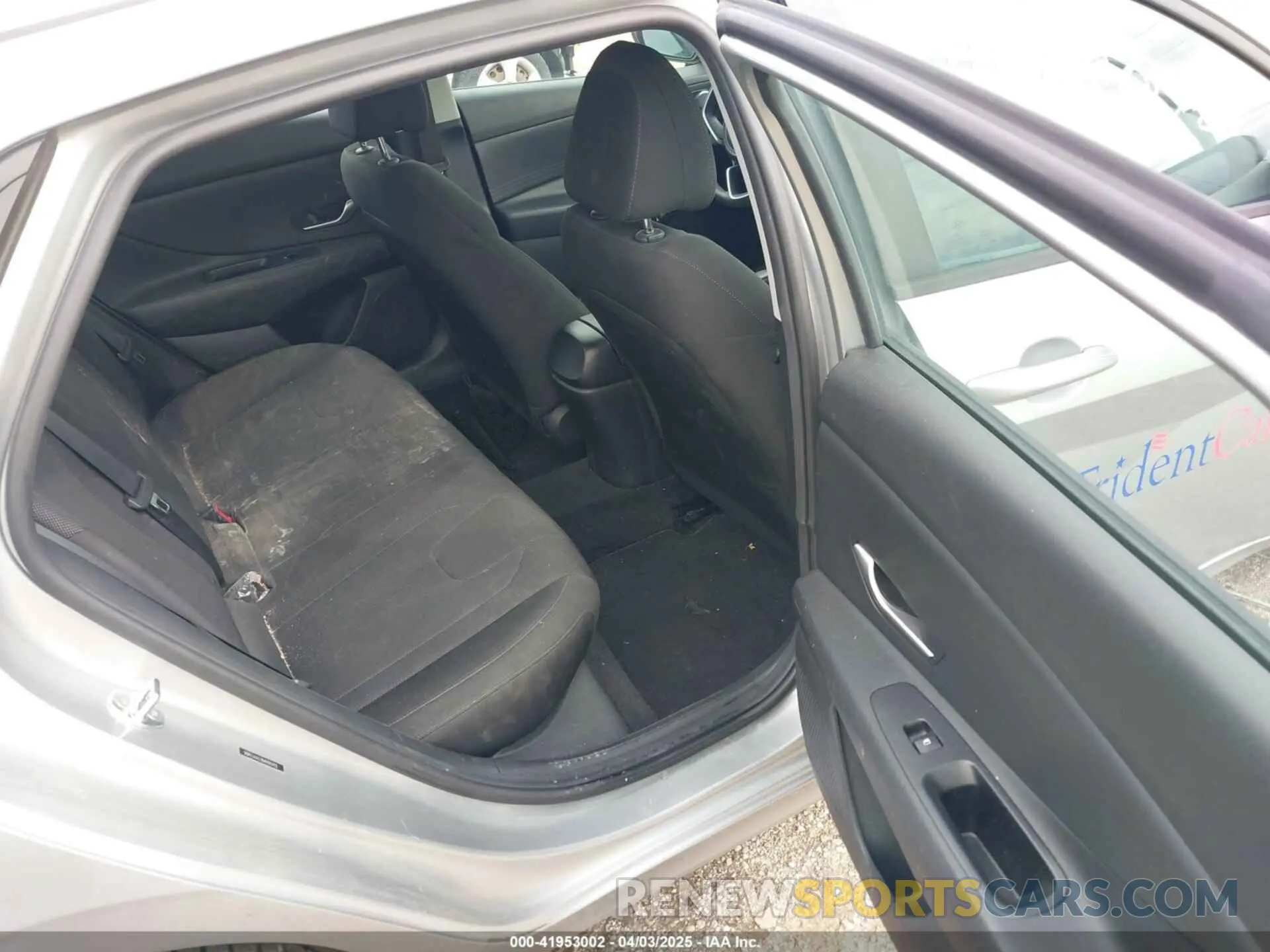 8 fotografías del automóvil dañado 5NPLL4AG3MH015933 HYUNDAI ELANTRA 2021