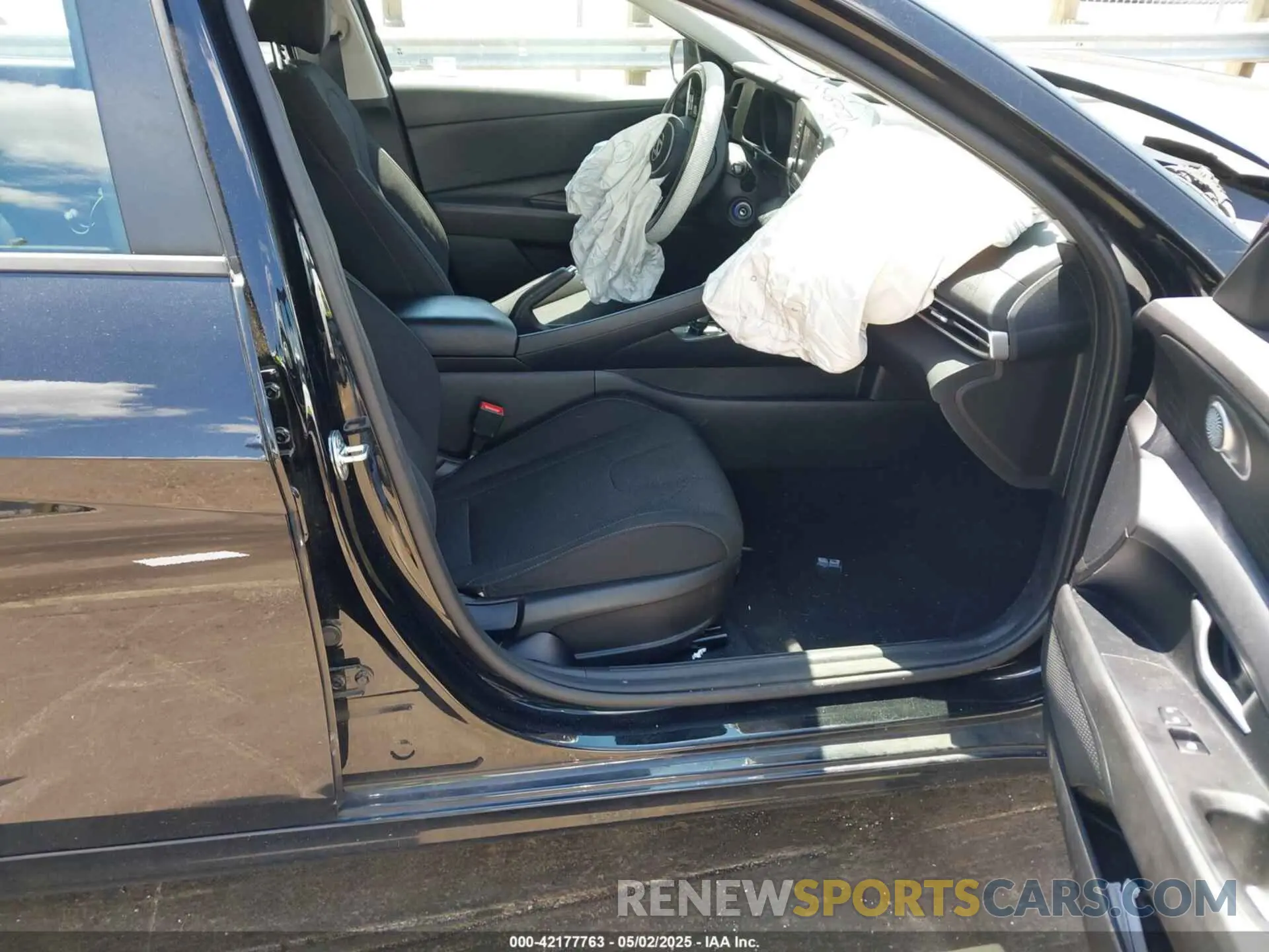 5 fotografías del automóvil dañado 5NPLL4AG6MH037277 HYUNDAI ELANTRA 2021