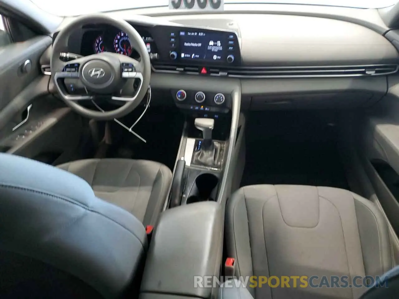 8 fotografías del automóvil dañado 5NPLL4AG6MH039675 HYUNDAI ELANTRA 2021