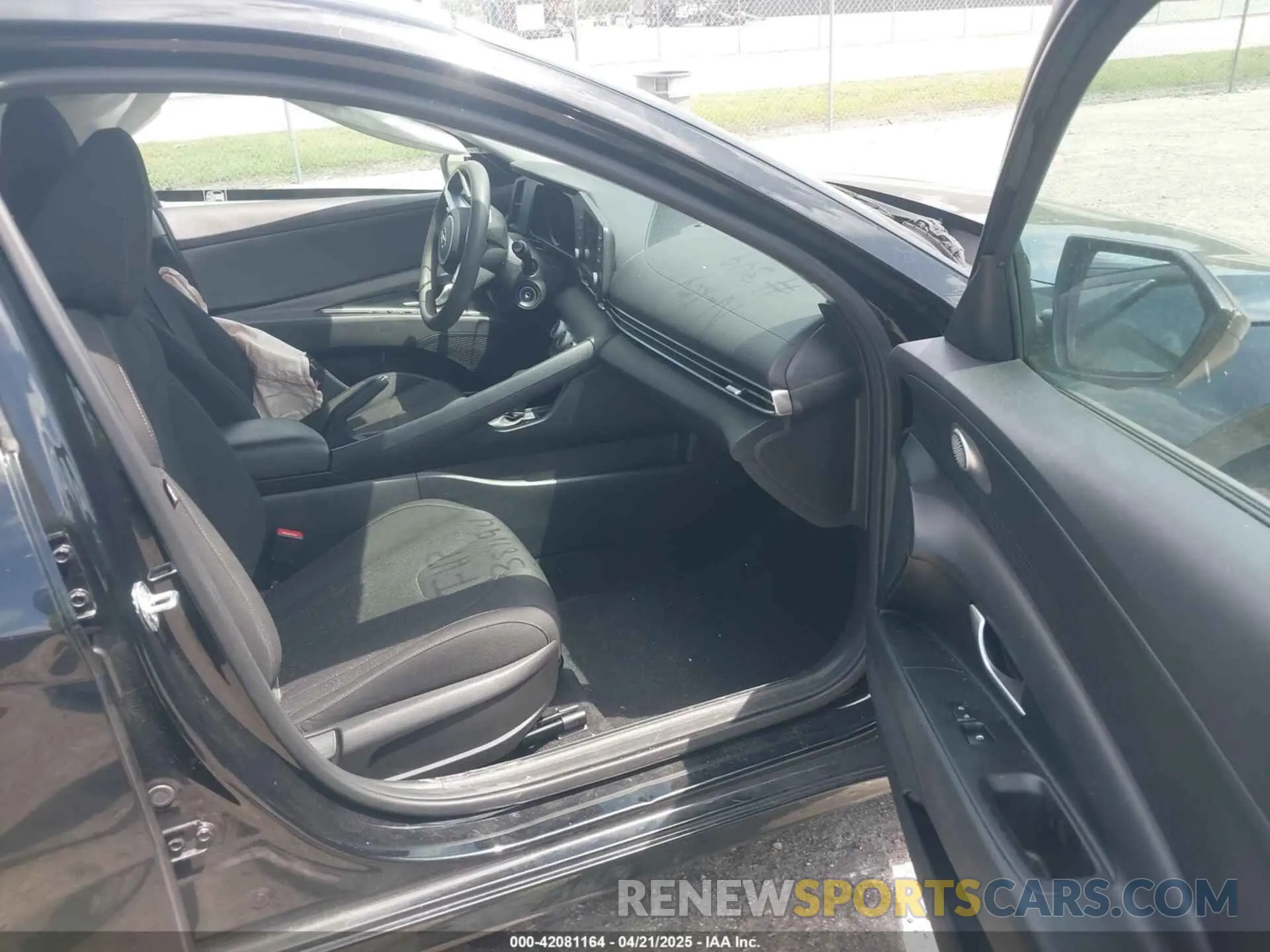 5 fotografías del automóvil dañado 5NPLL4AG8MH037152 HYUNDAI ELANTRA 2021