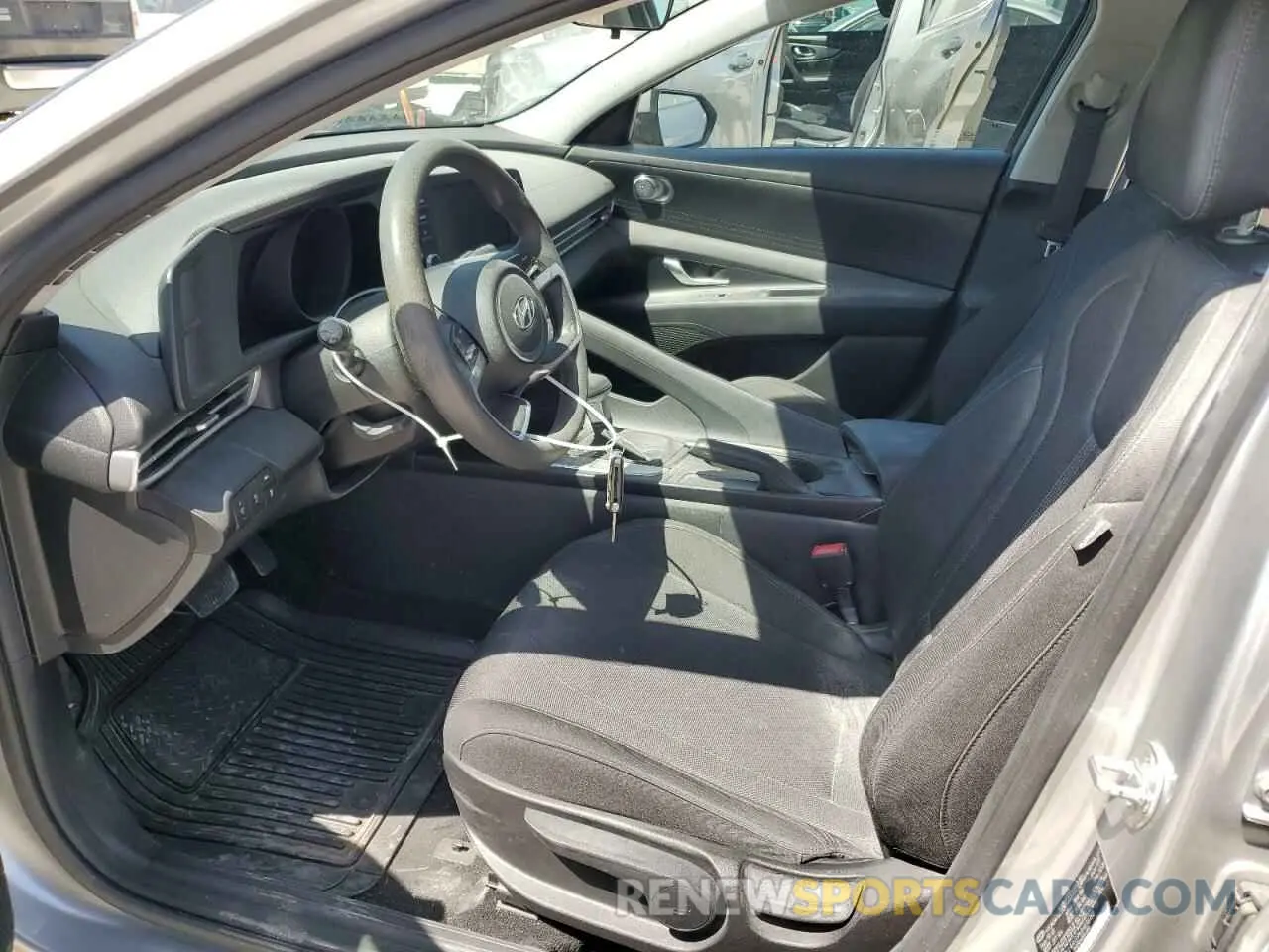 7 fotografías del automóvil dañado 5NPLL4AG9MH036138 HYUNDAI ELANTRA 2021
