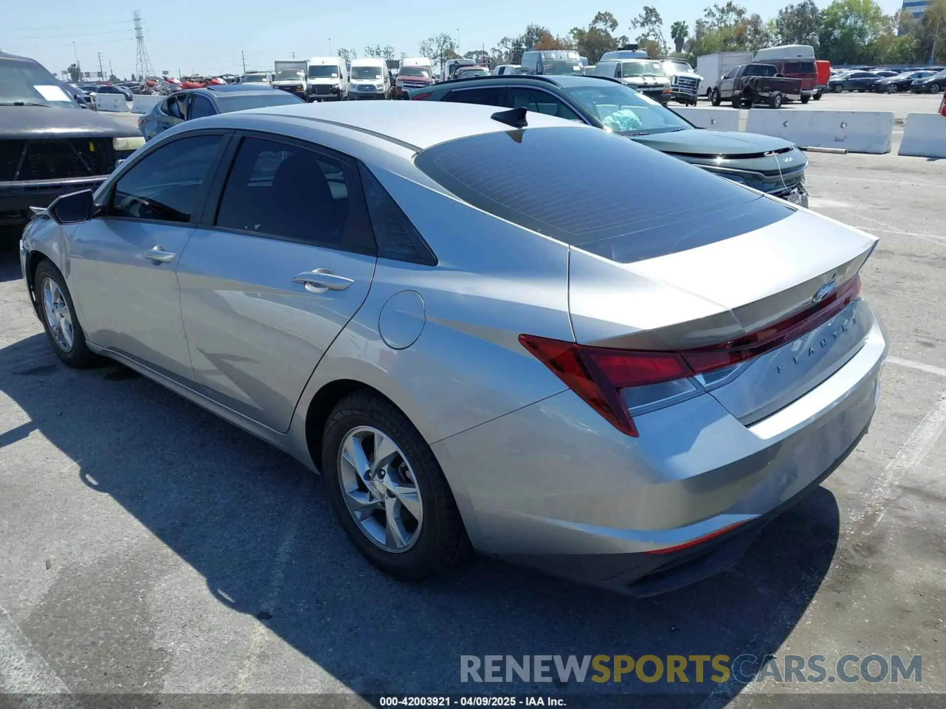3 fotografías del automóvil dañado 5NPLL4AGXMH041042 HYUNDAI ELANTRA 2021