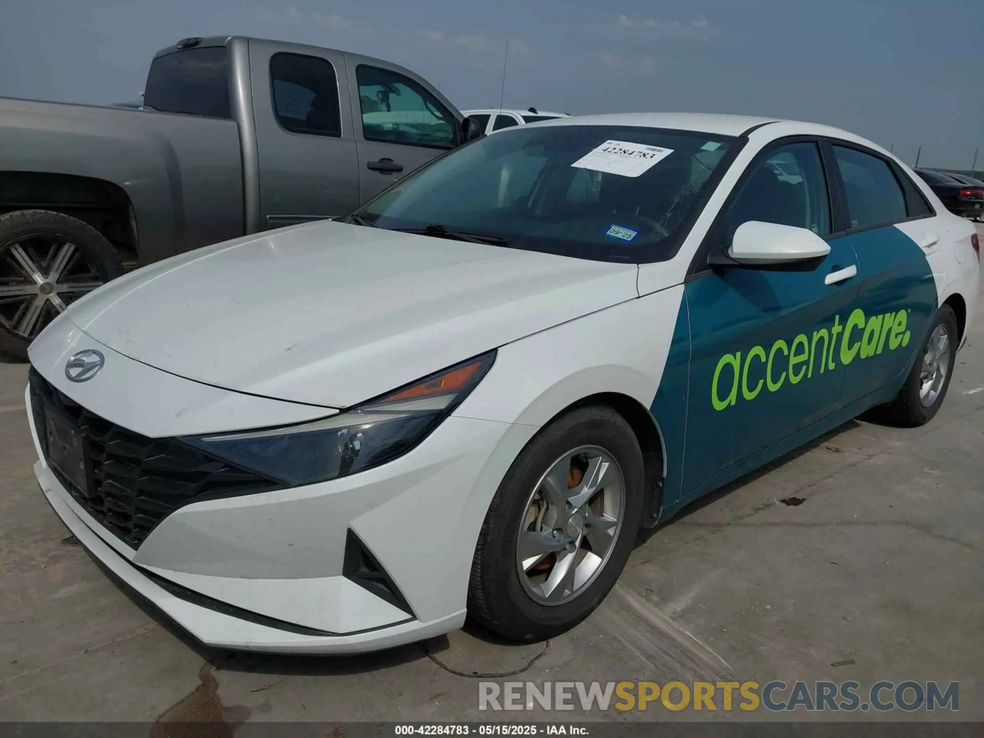 2 fotografías del automóvil dañado 5NPLL4AGXMH049299 HYUNDAI ELANTRA 2021