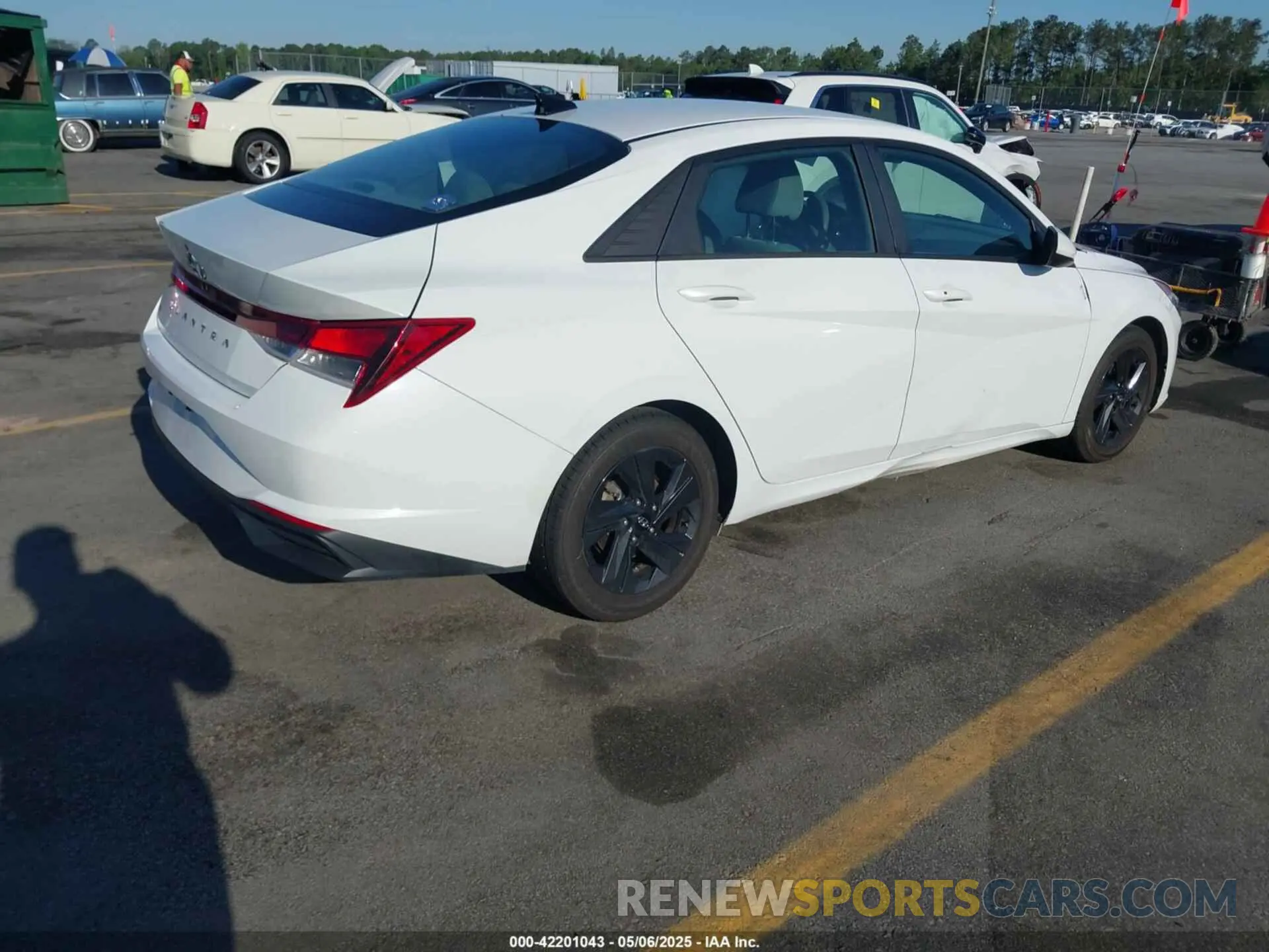 4 fotografías del automóvil dañado 5NPLM4AG0MH012114 HYUNDAI ELANTRA 2021