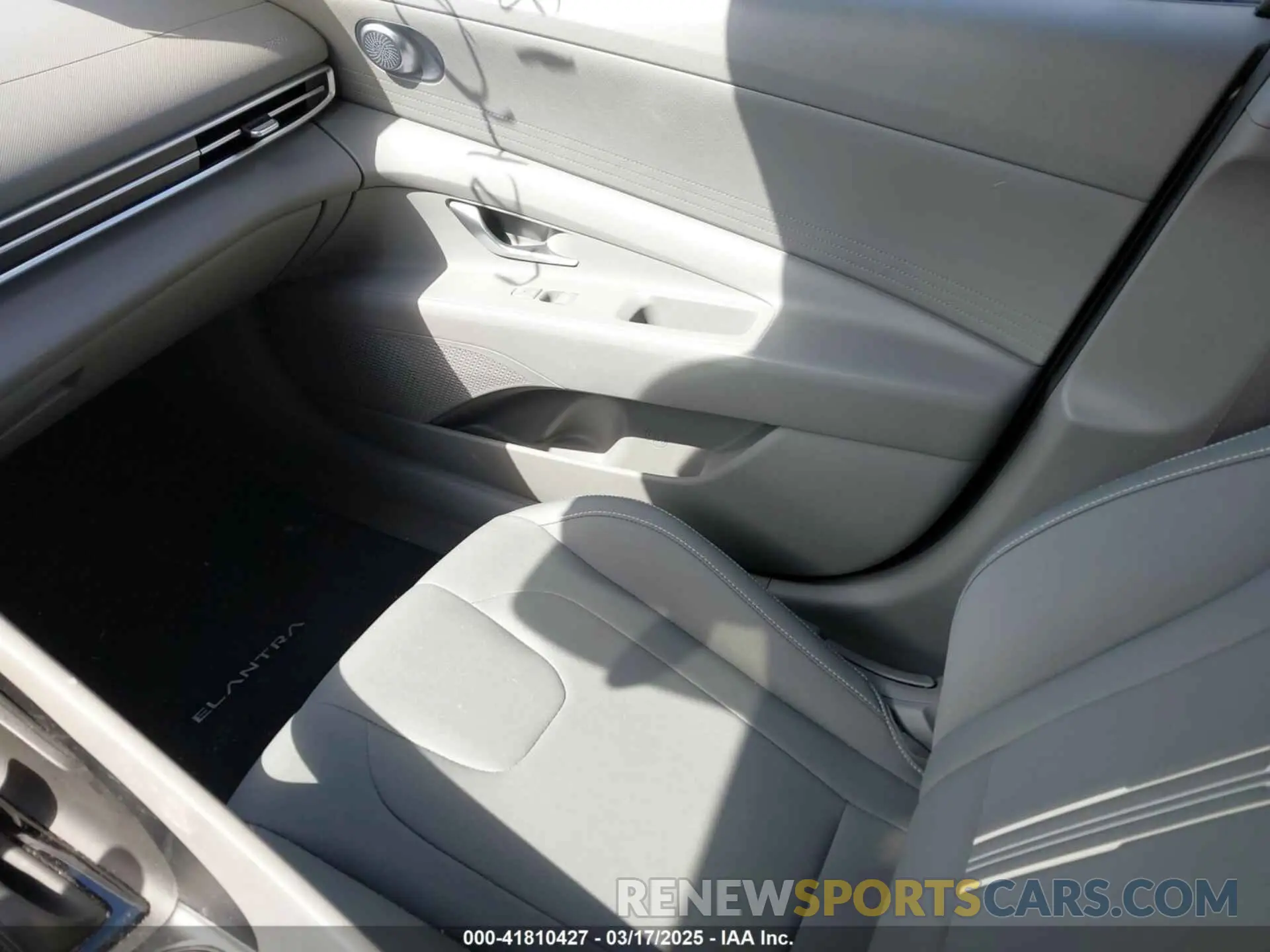 5 fotografías del automóvil dañado 5NPLM4AG1MH002031 HYUNDAI ELANTRA 2021