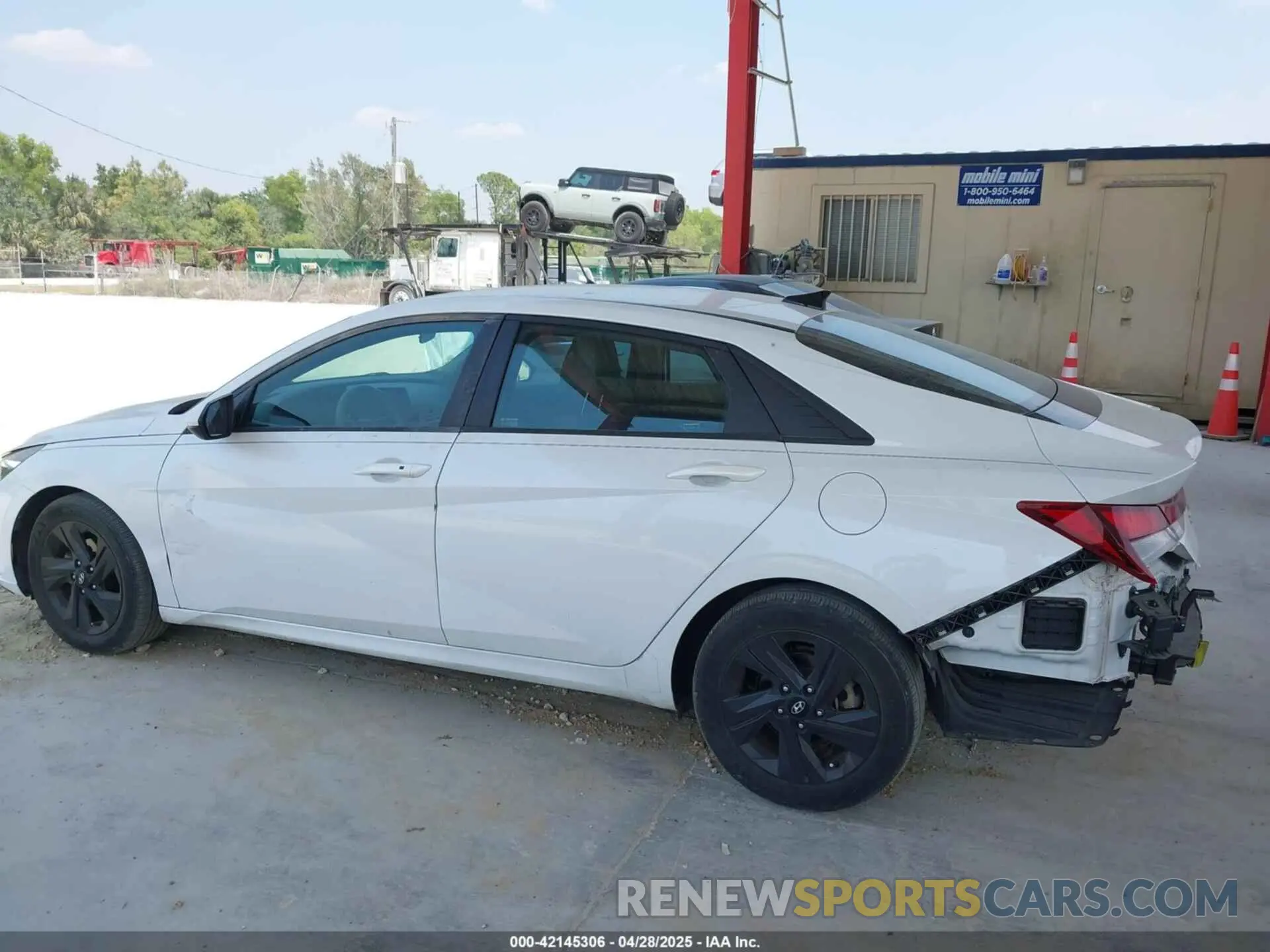 15 fotografías del automóvil dañado 5NPLM4AG1MH004328 HYUNDAI ELANTRA 2021