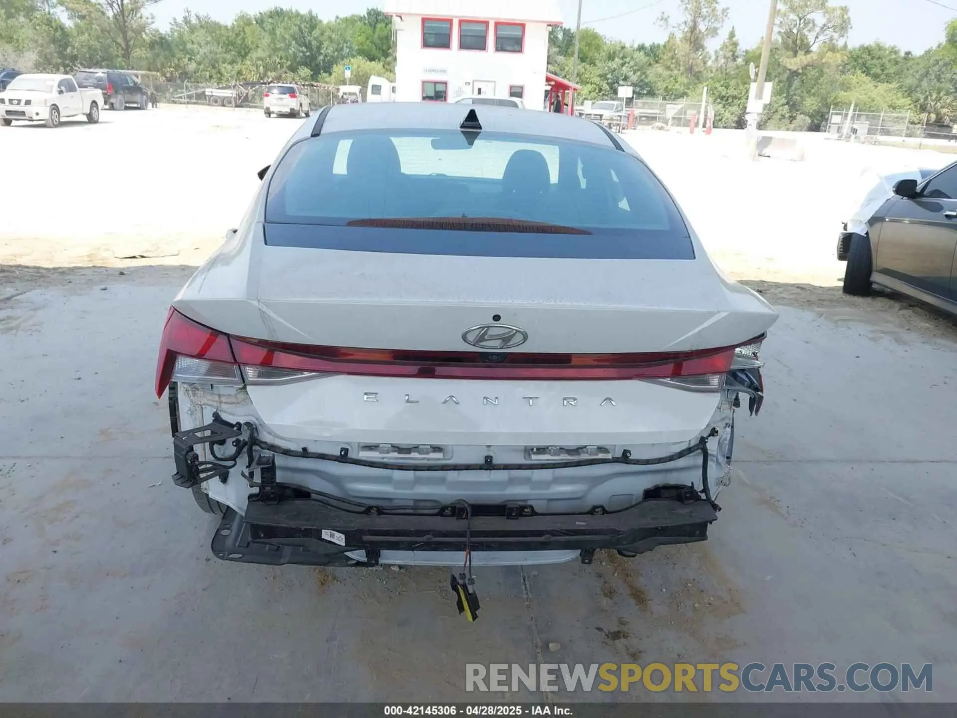 17 fotografías del automóvil dañado 5NPLM4AG1MH004328 HYUNDAI ELANTRA 2021