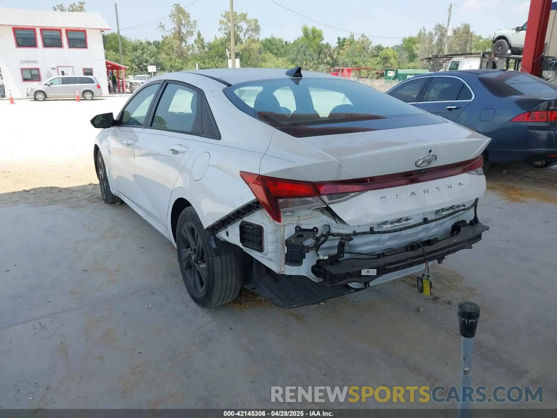 3 fotografías del automóvil dañado 5NPLM4AG1MH004328 HYUNDAI ELANTRA 2021