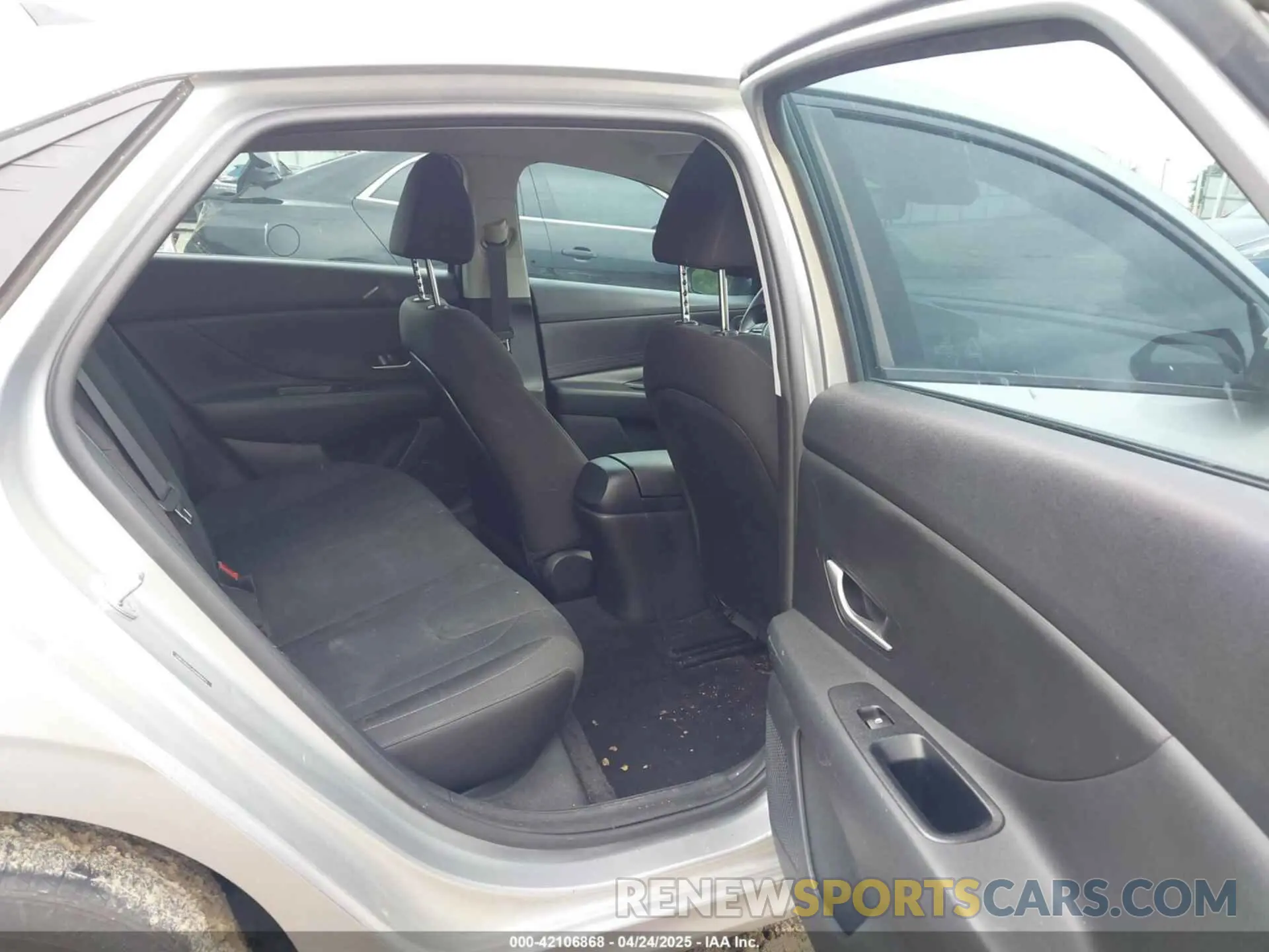 8 fotografías del automóvil dañado 5NPLM4AG1MH008475 HYUNDAI ELANTRA 2021