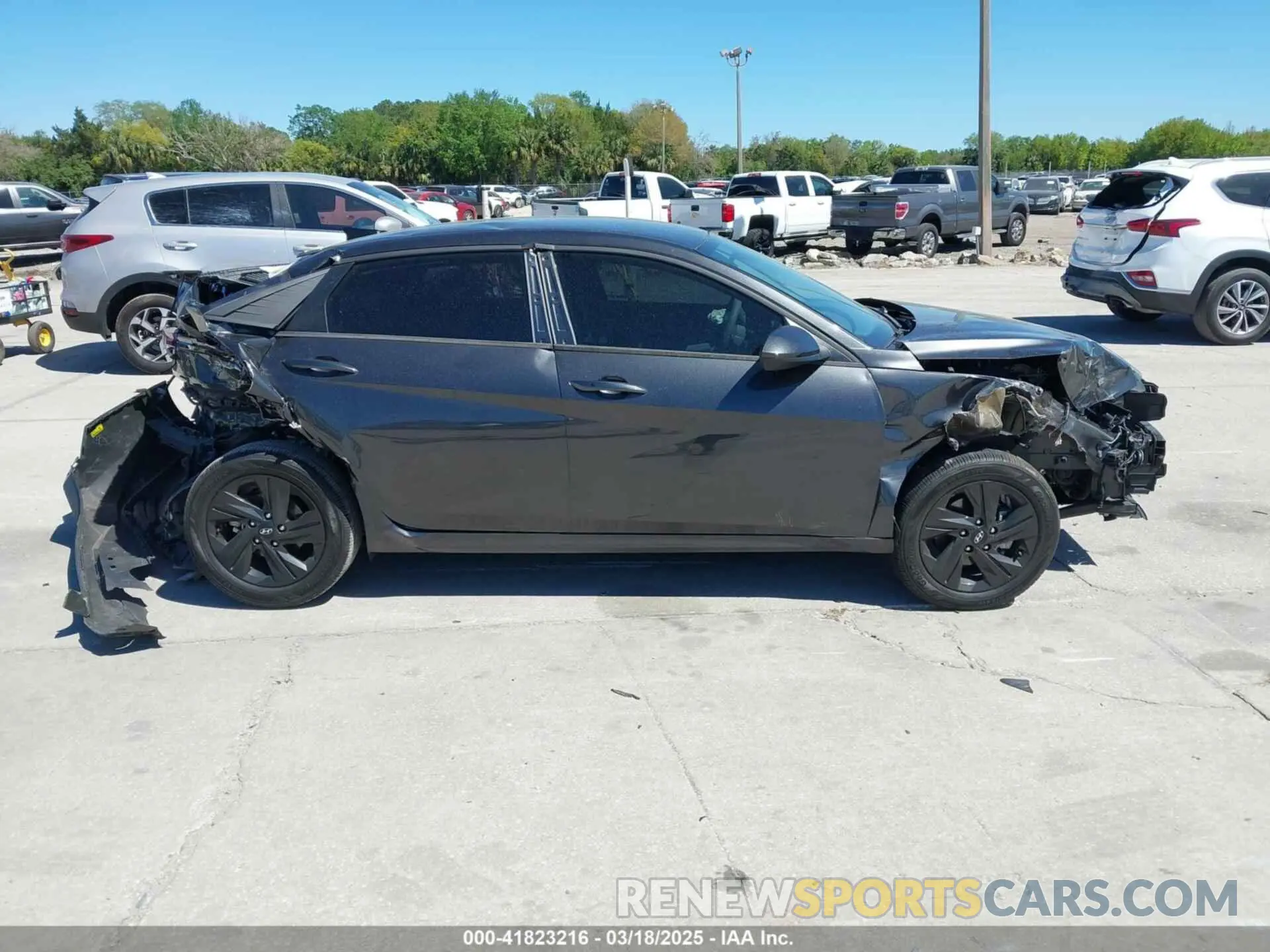 13 fotografías del automóvil dañado 5NPLM4AG1MH022084 HYUNDAI ELANTRA 2021