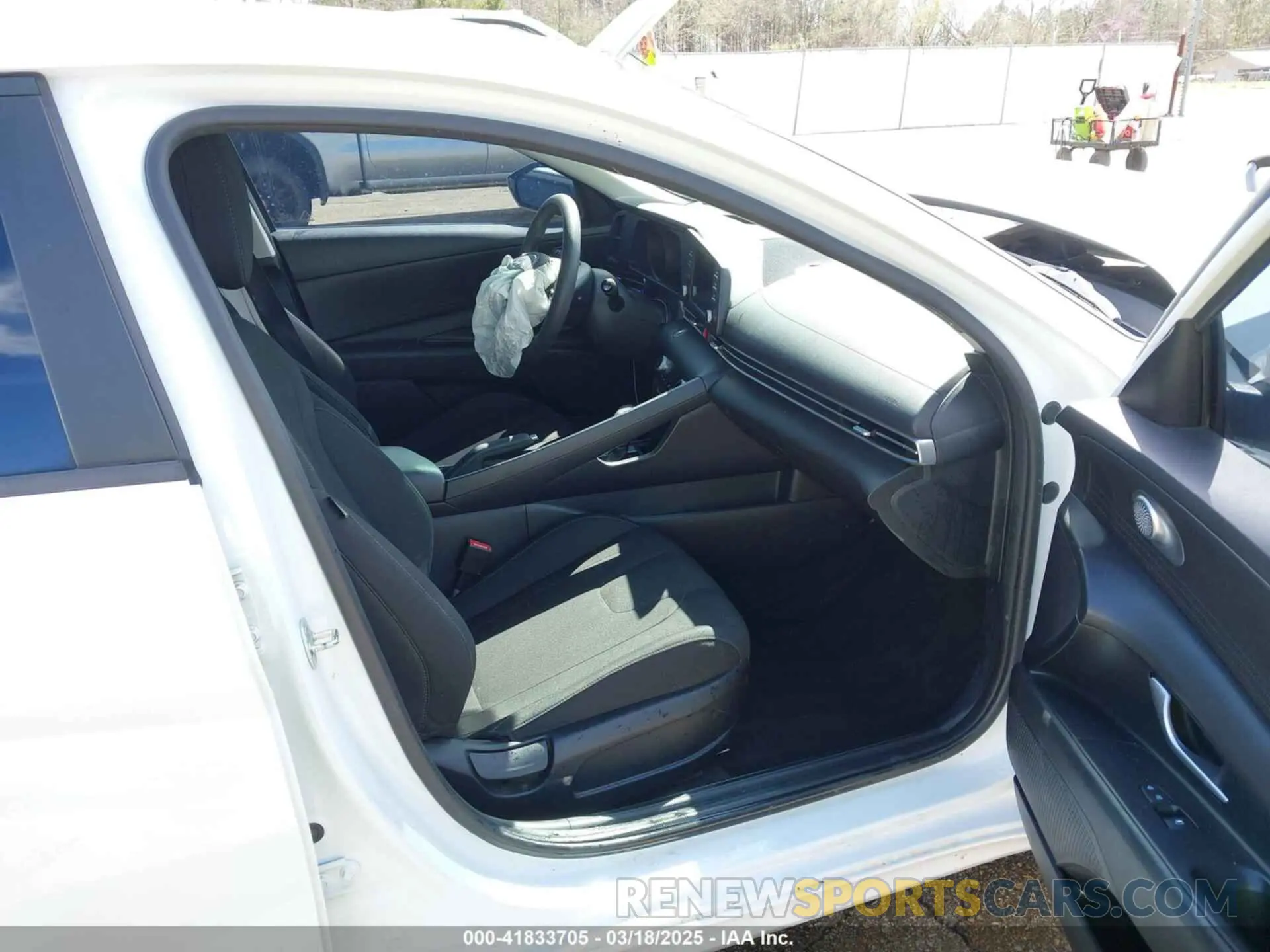 5 fotografías del automóvil dañado 5NPLM4AG1MH025762 HYUNDAI ELANTRA 2021
