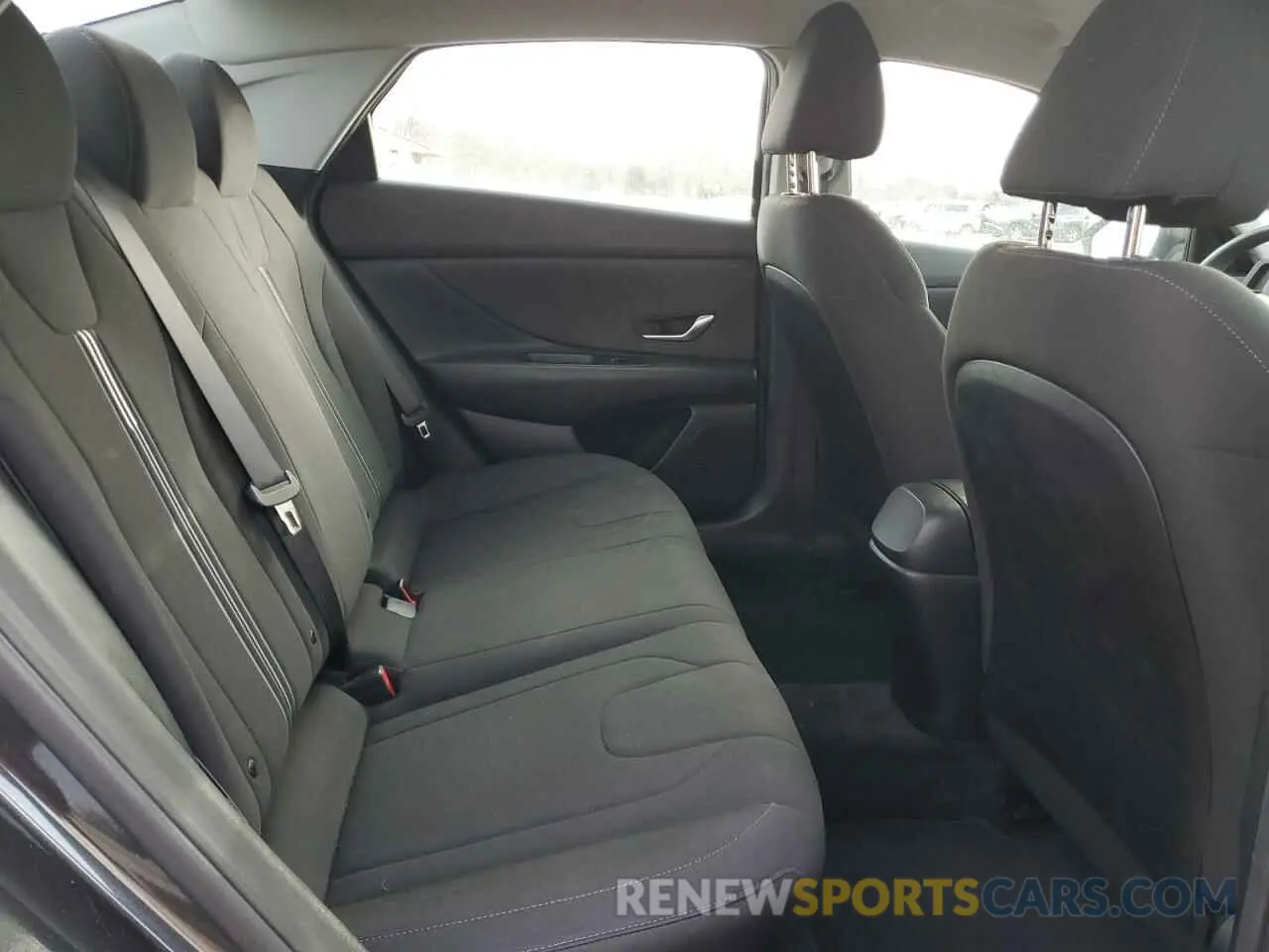 10 fotografías del automóvil dañado 5NPLM4AG2MH023499 HYUNDAI ELANTRA 2021