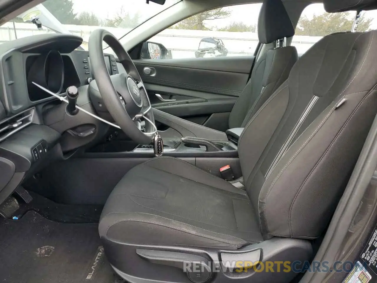 7 fotografías del automóvil dañado 5NPLM4AG2MH023499 HYUNDAI ELANTRA 2021