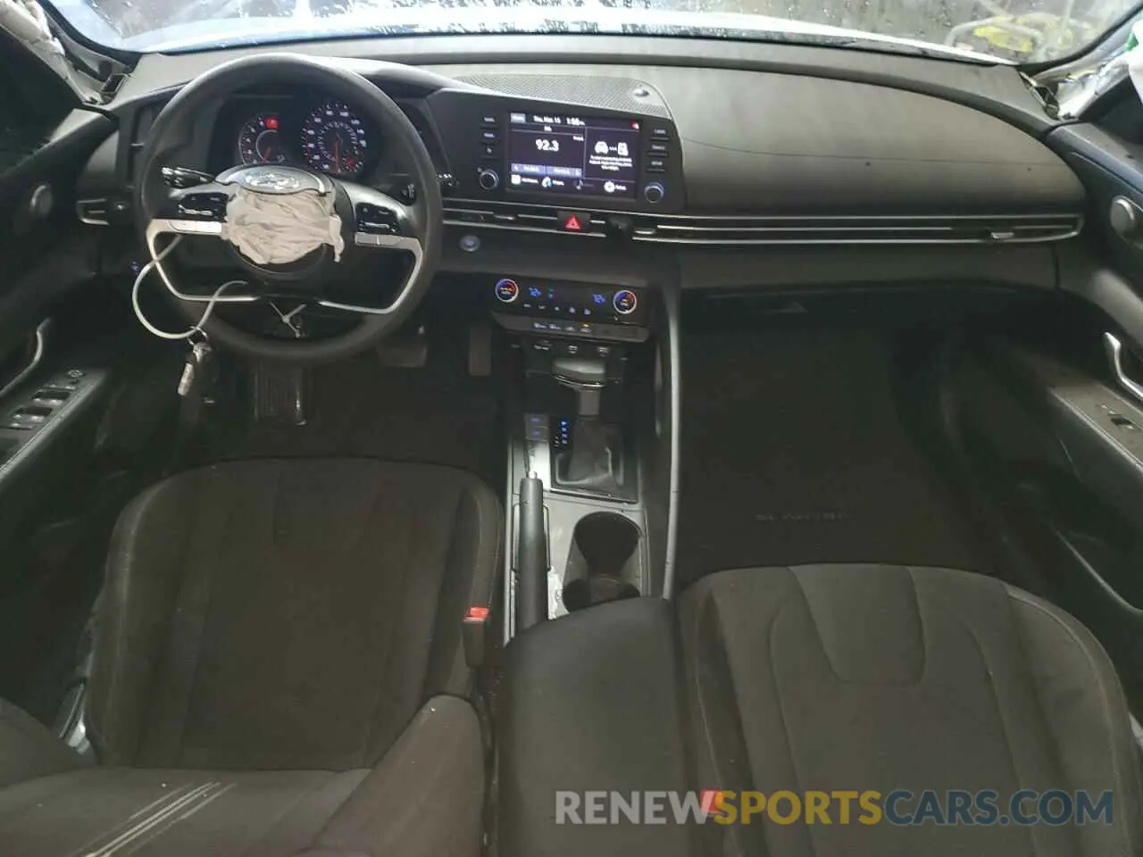 8 fotografías del automóvil dañado 5NPLM4AG3MH008056 HYUNDAI ELANTRA 2021