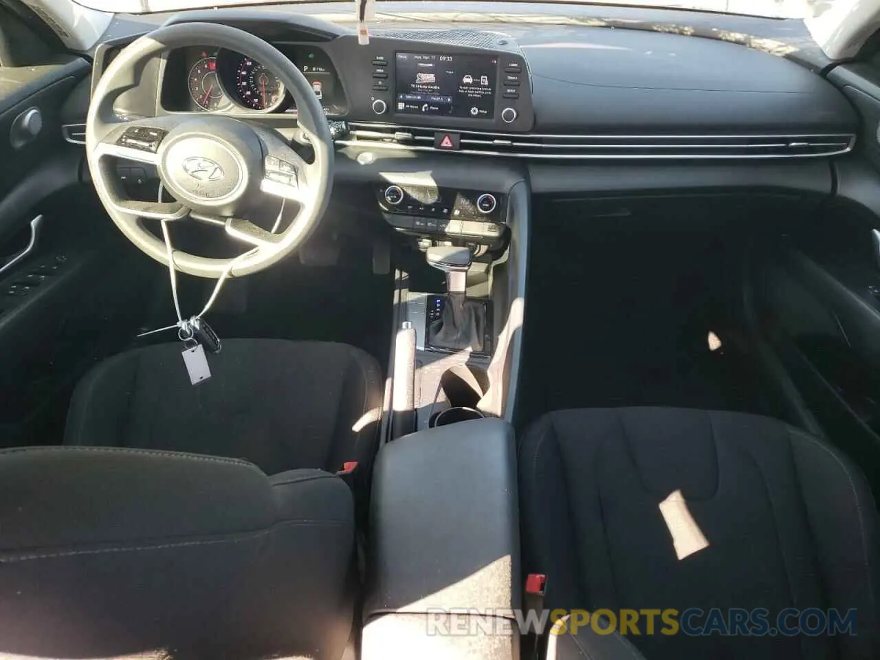 8 fotografías del automóvil dañado 5NPLM4AG3MH009790 HYUNDAI ELANTRA 2021