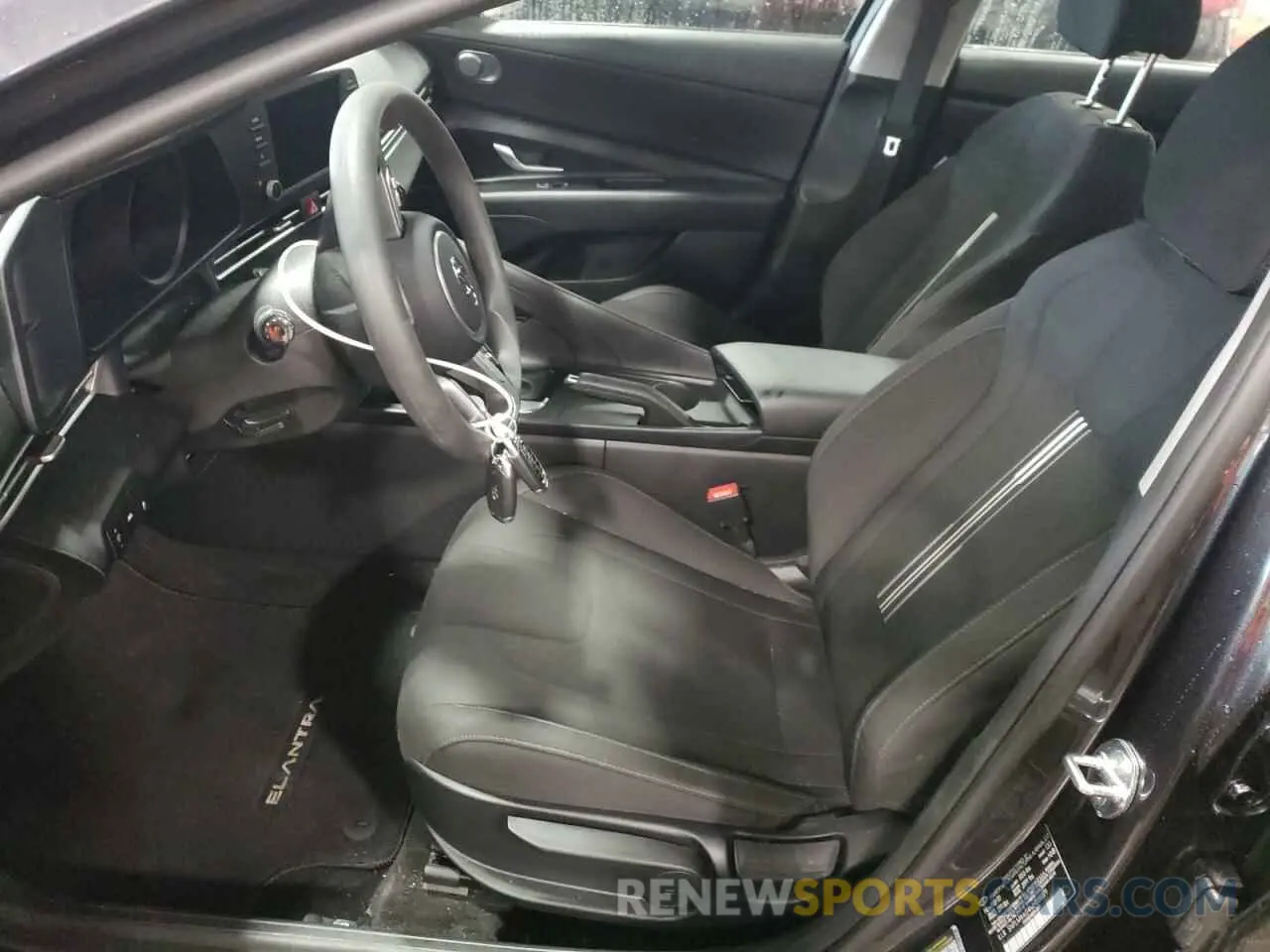 7 fotografías del automóvil dañado 5NPLM4AG4MH008079 HYUNDAI ELANTRA 2021