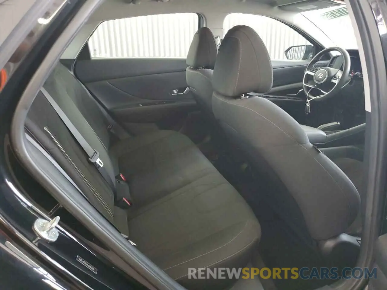 10 fotografías del automóvil dañado 5NPLM4AG4MH052339 HYUNDAI ELANTRA 2021