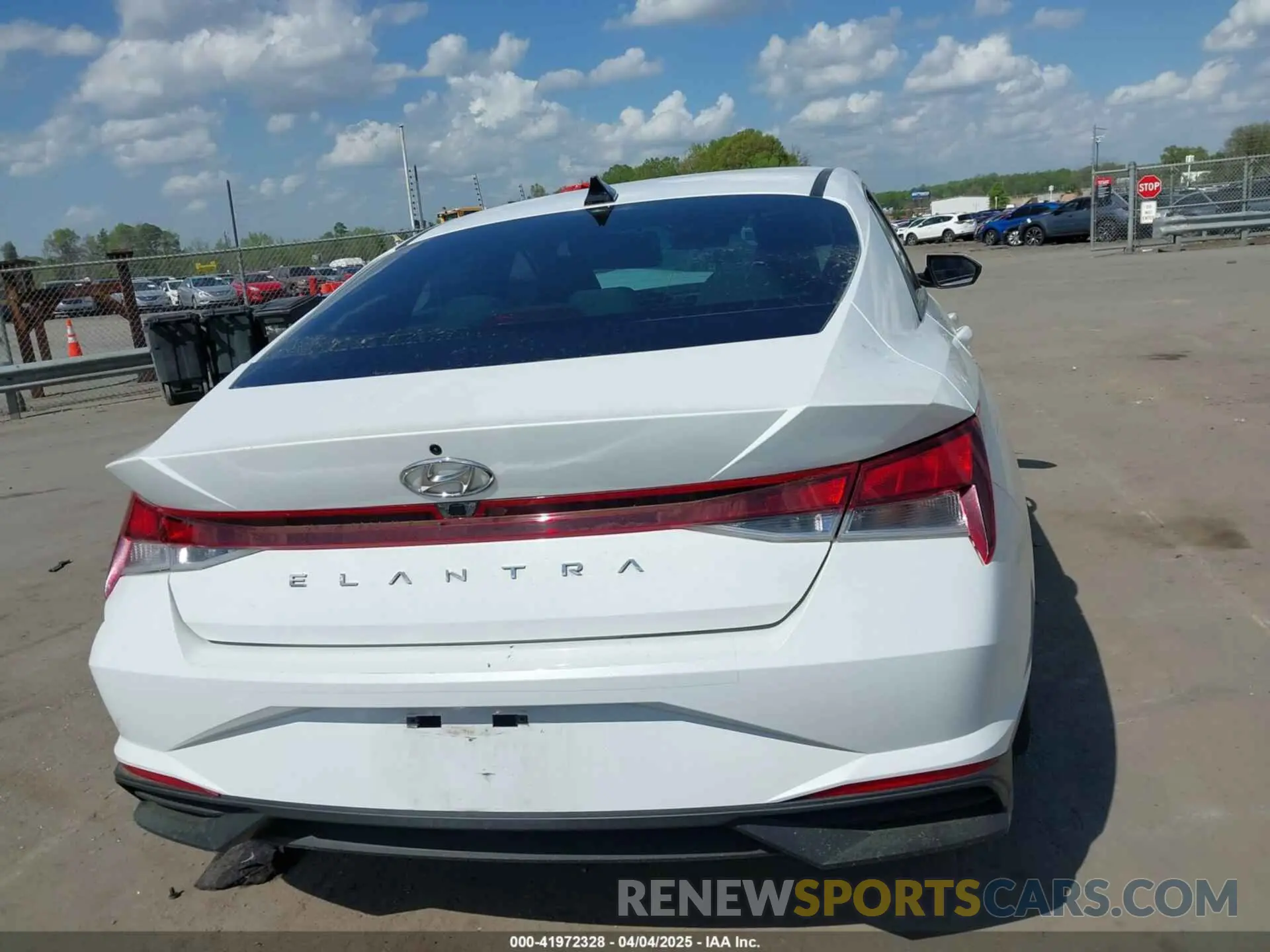 15 fotografías del automóvil dañado 5NPLM4AG5MH019642 HYUNDAI ELANTRA 2021