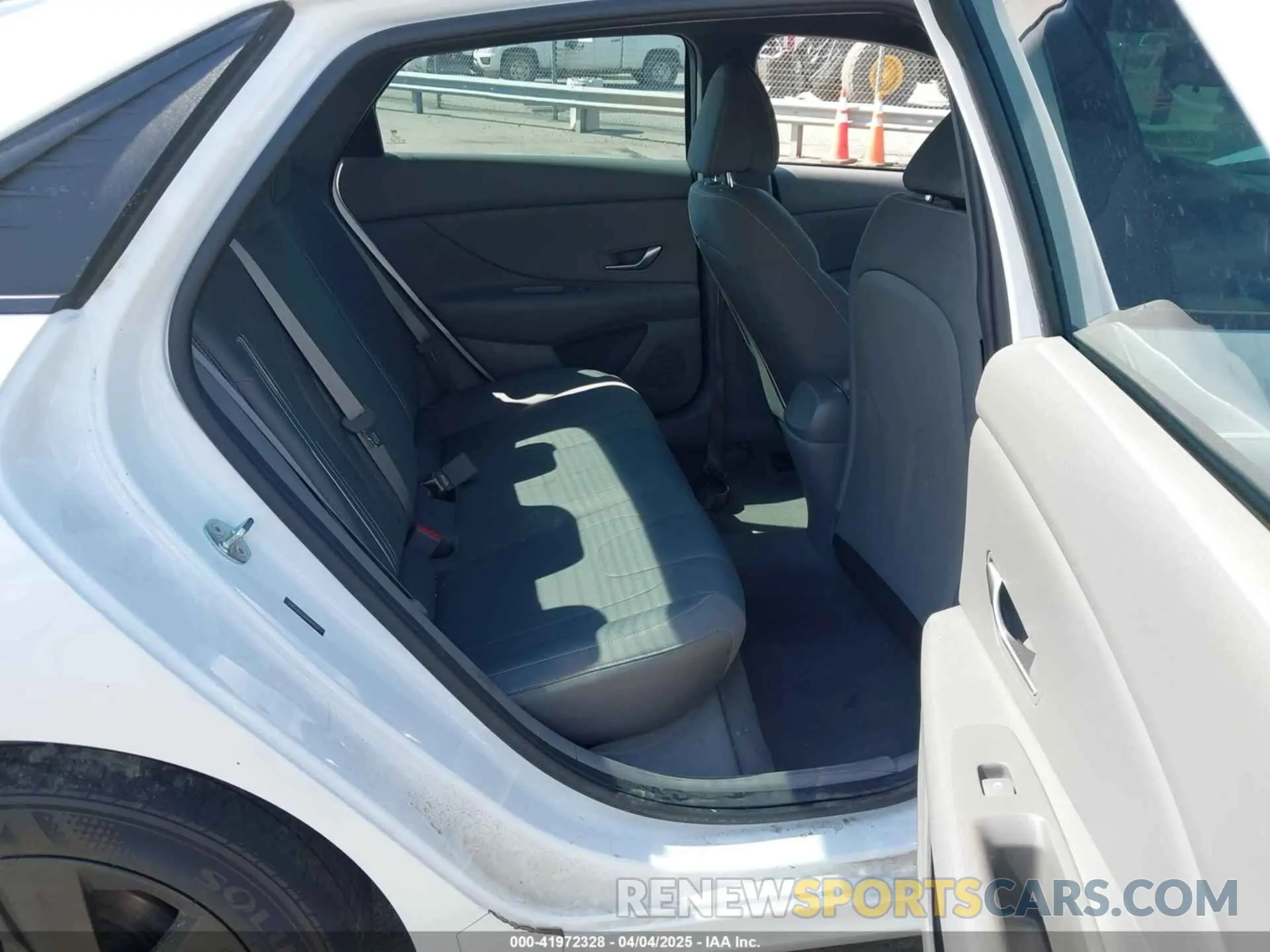 8 fotografías del automóvil dañado 5NPLM4AG5MH019642 HYUNDAI ELANTRA 2021