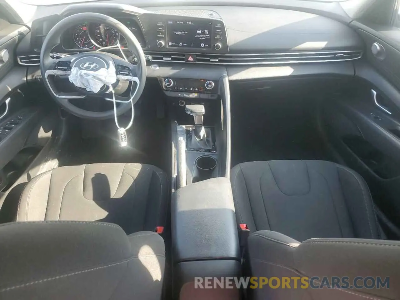 8 fotografías del automóvil dañado 5NPLM4AG5MH039616 HYUNDAI ELANTRA 2021