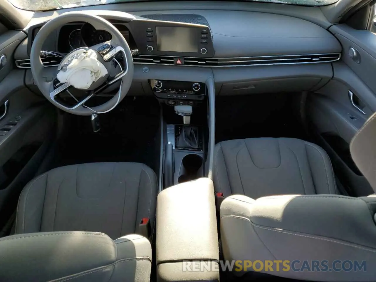 8 fotografías del automóvil dañado 5NPLM4AG5MH040636 HYUNDAI ELANTRA 2021