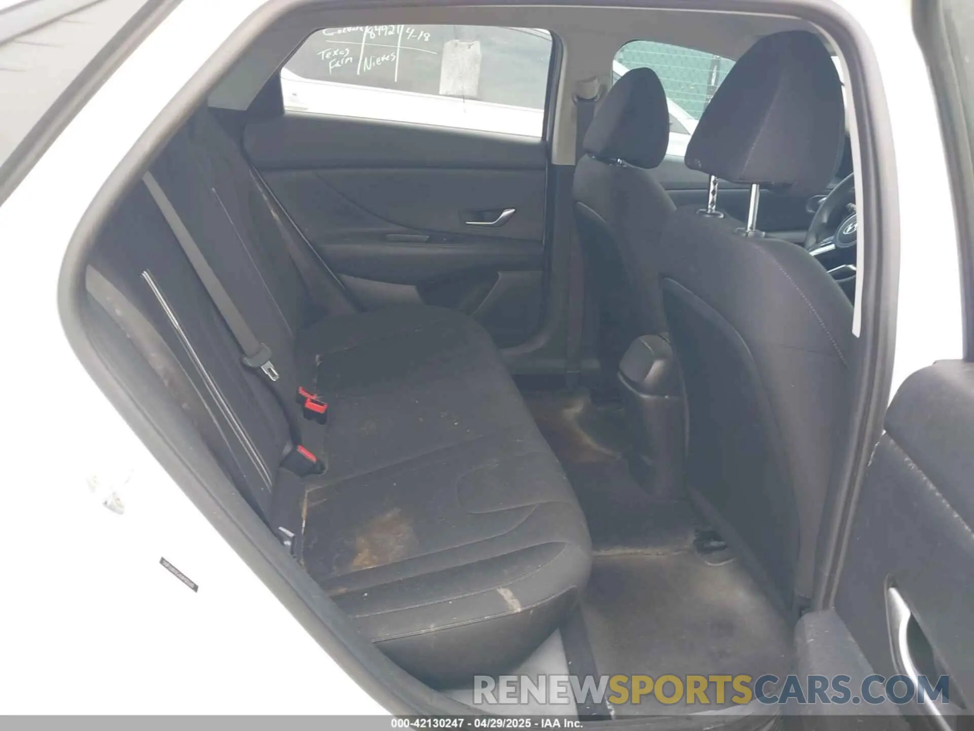 8 fotografías del automóvil dañado 5NPLM4AG6MH002610 HYUNDAI ELANTRA 2021