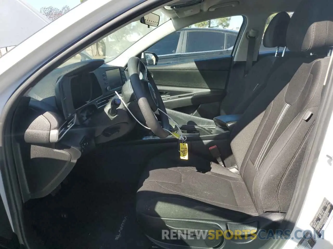7 fotografías del automóvil dañado 5NPLM4AG6MH024705 HYUNDAI ELANTRA 2021