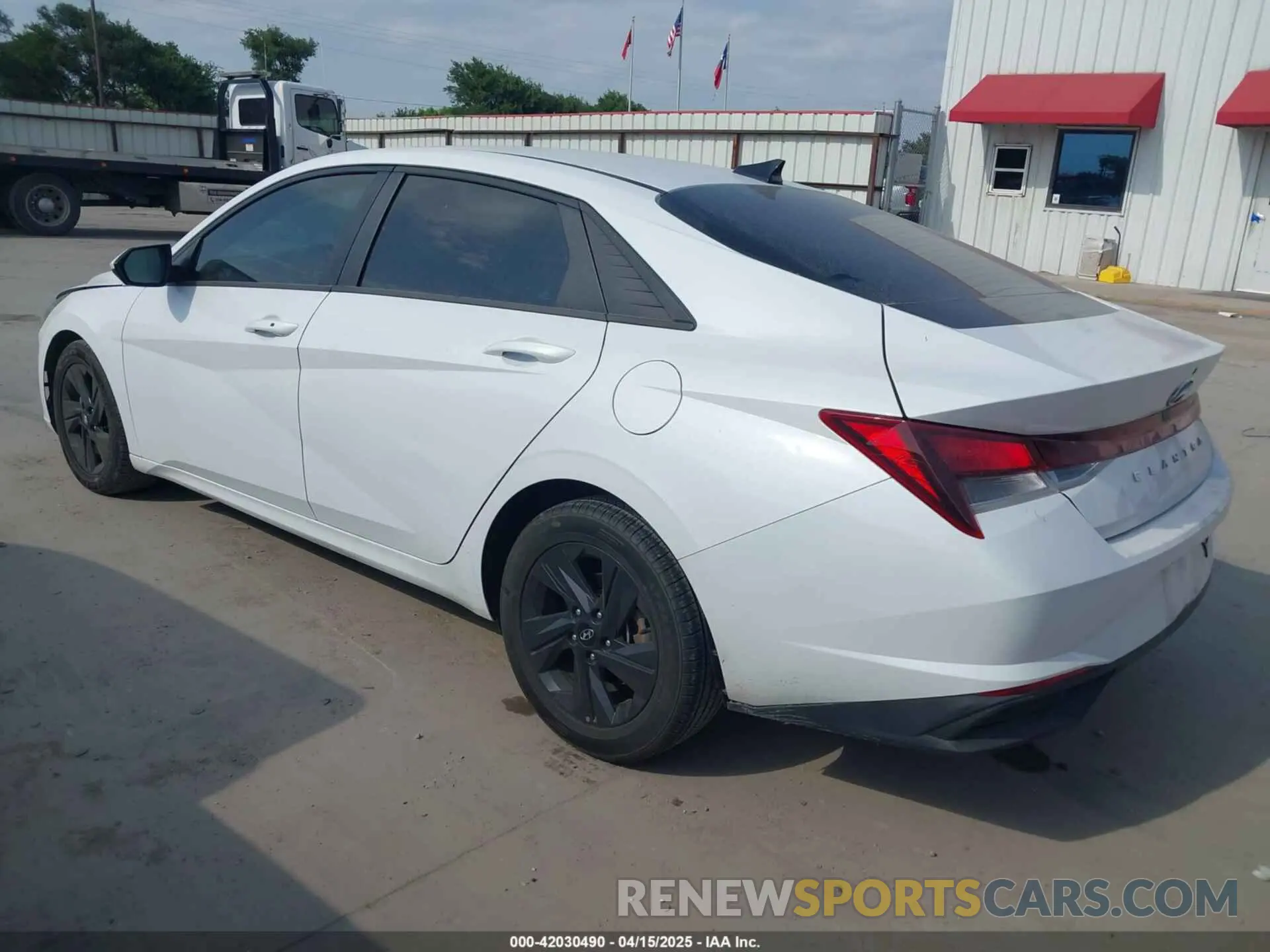 3 fotografías del automóvil dañado 5NPLM4AG6MH052410 HYUNDAI ELANTRA 2021
