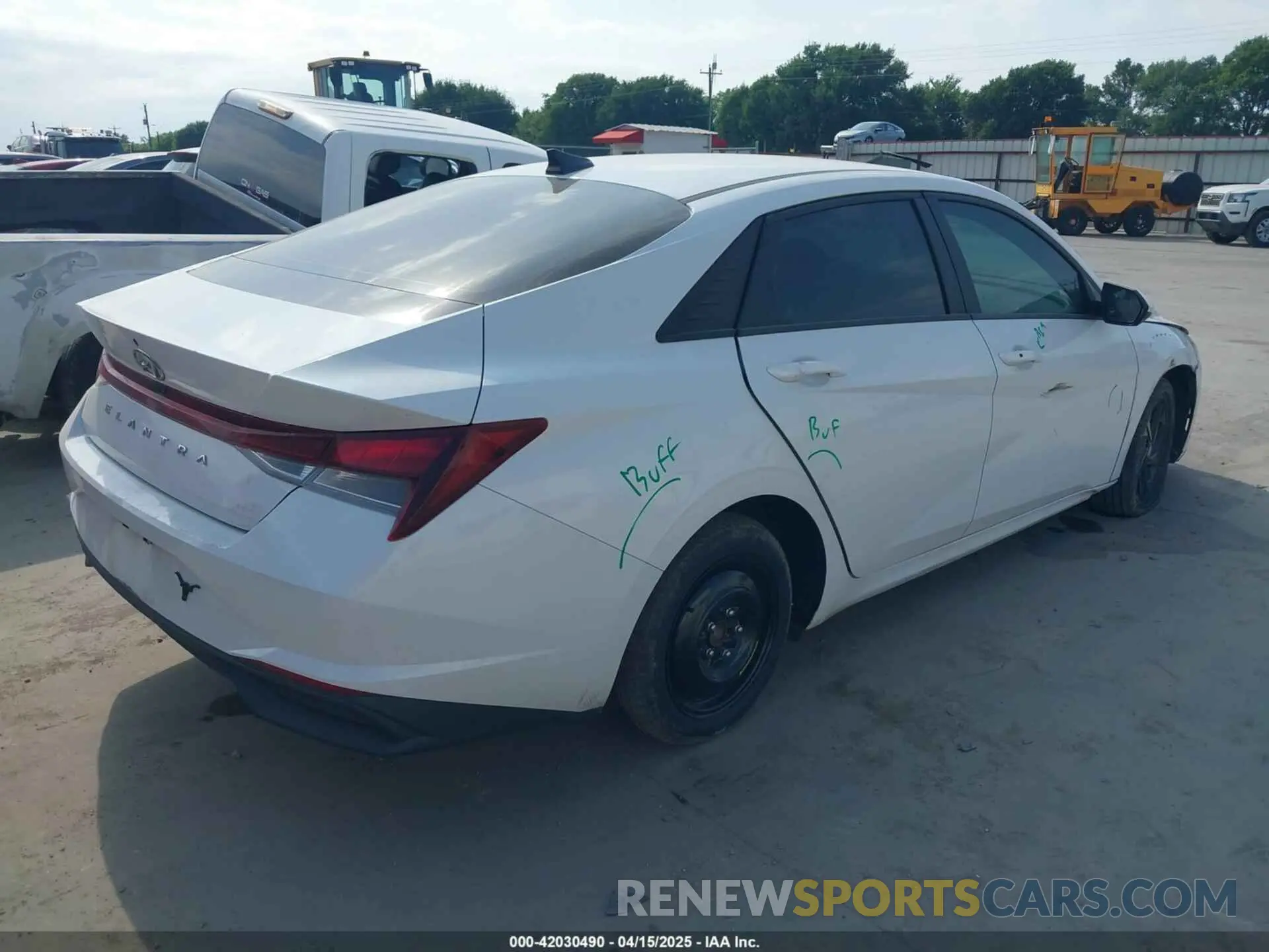 4 fotografías del automóvil dañado 5NPLM4AG6MH052410 HYUNDAI ELANTRA 2021
