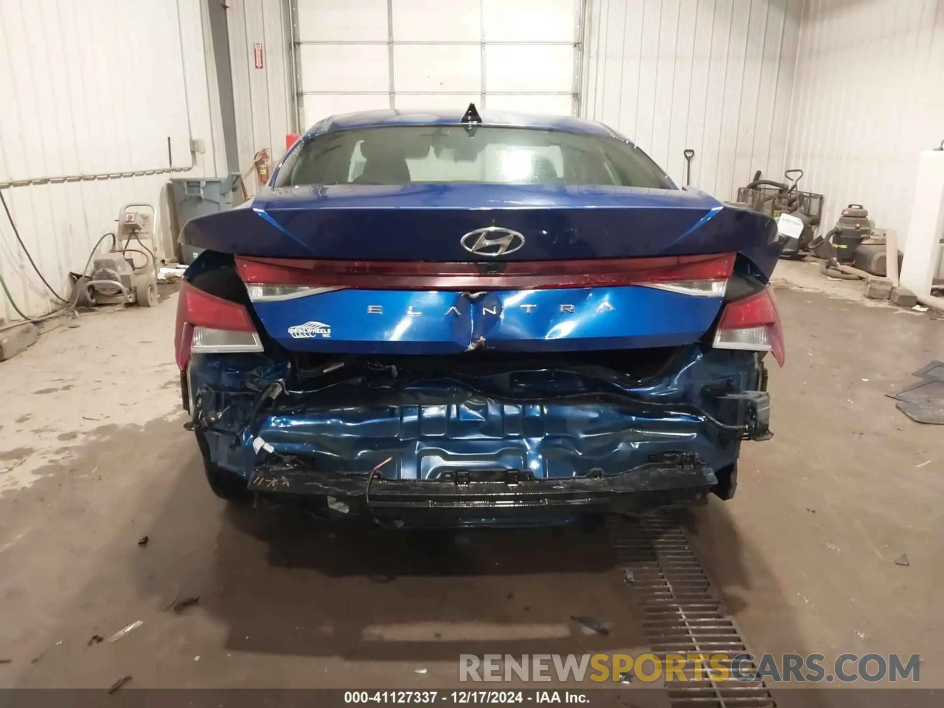 17 fotografías del automóvil dañado 5NPLM4AG7MH017746 HYUNDAI ELANTRA 2021