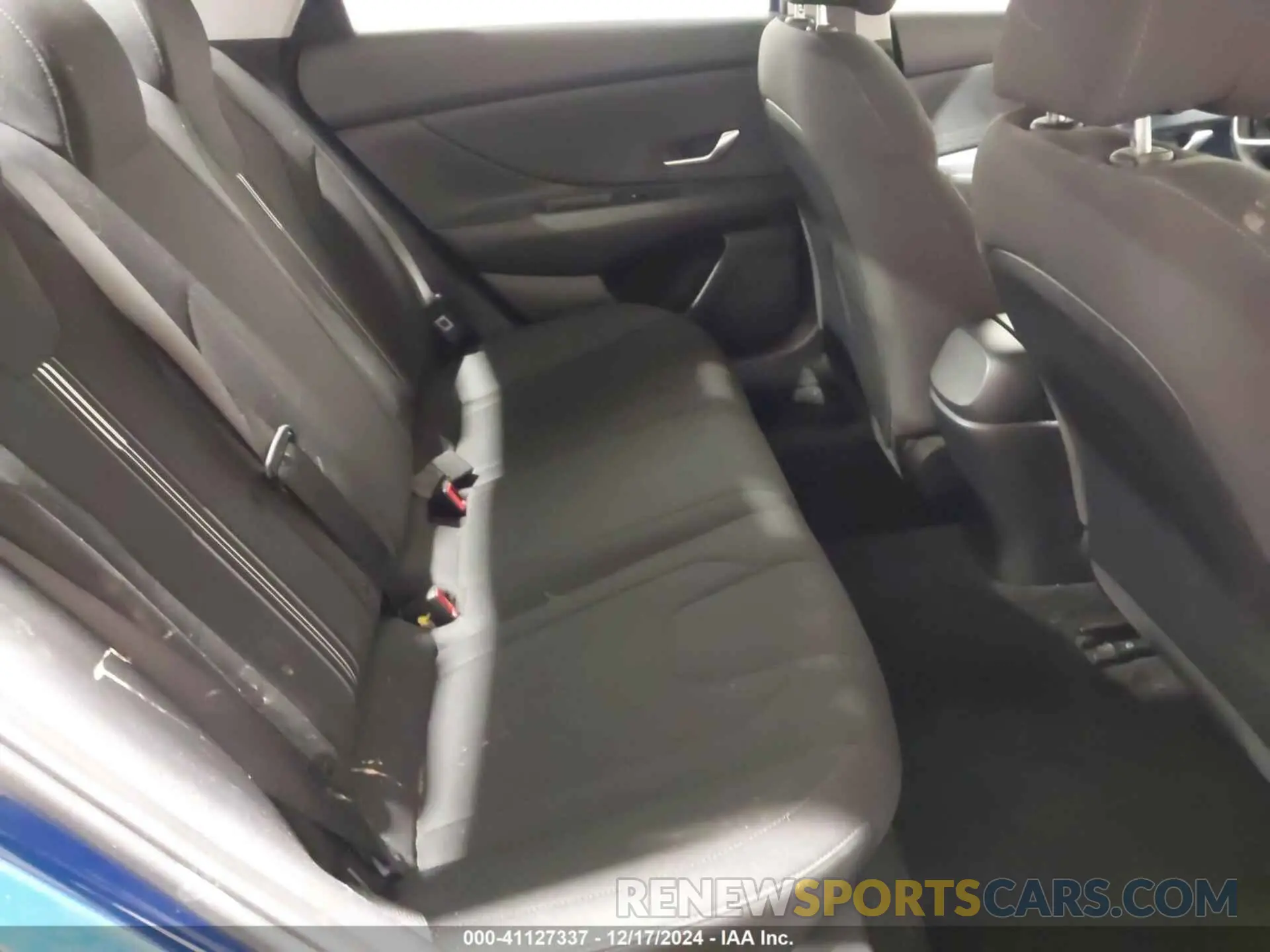 8 fotografías del automóvil dañado 5NPLM4AG7MH017746 HYUNDAI ELANTRA 2021