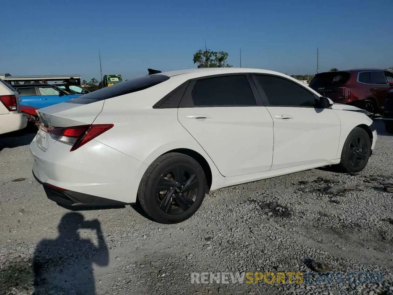 3 fotografías del automóvil dañado 5NPLM4AG8MH021997 HYUNDAI ELANTRA 2021