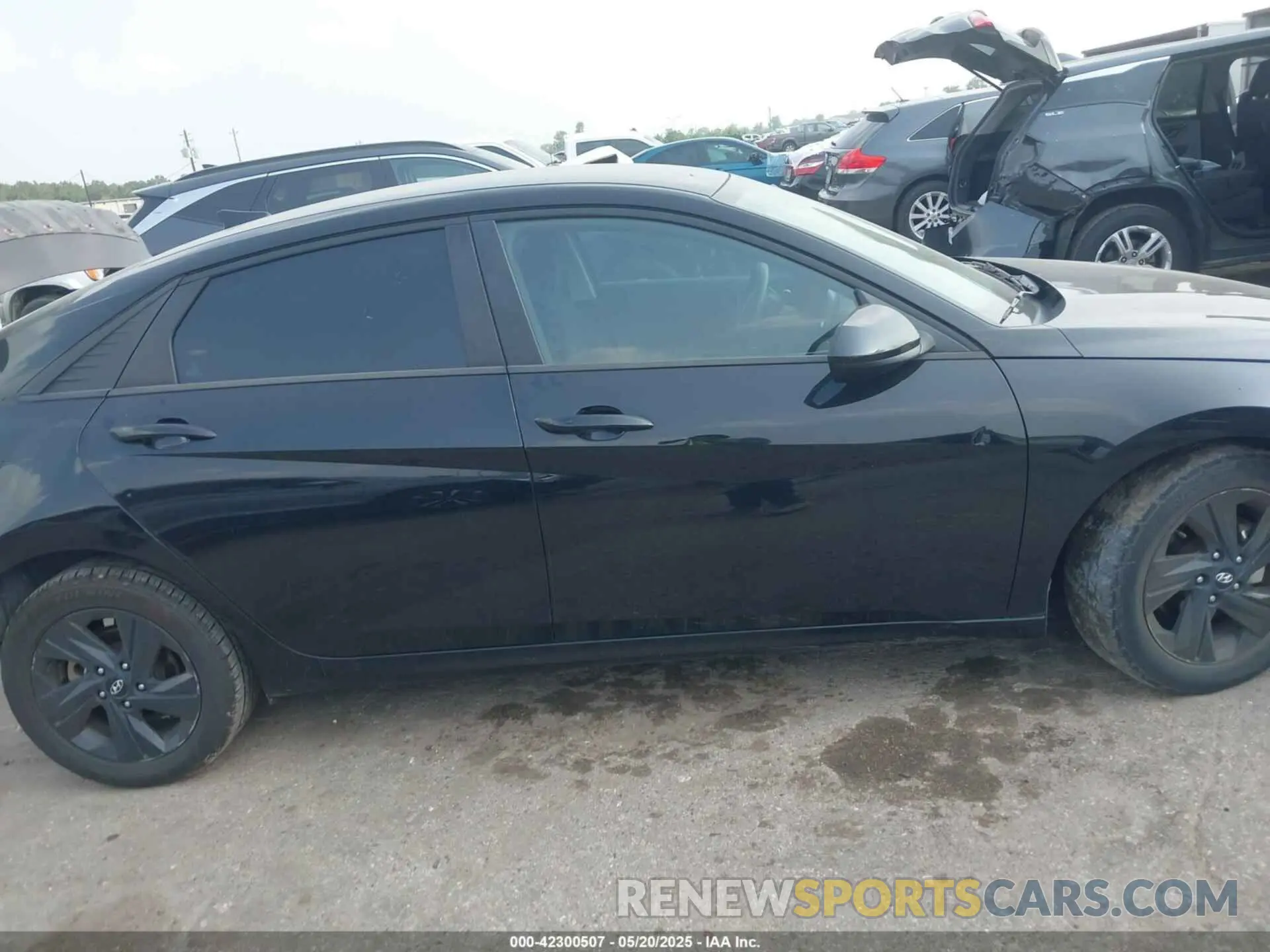 13 fotografías del automóvil dañado 5NPLM4AG8MH027833 HYUNDAI ELANTRA 2021