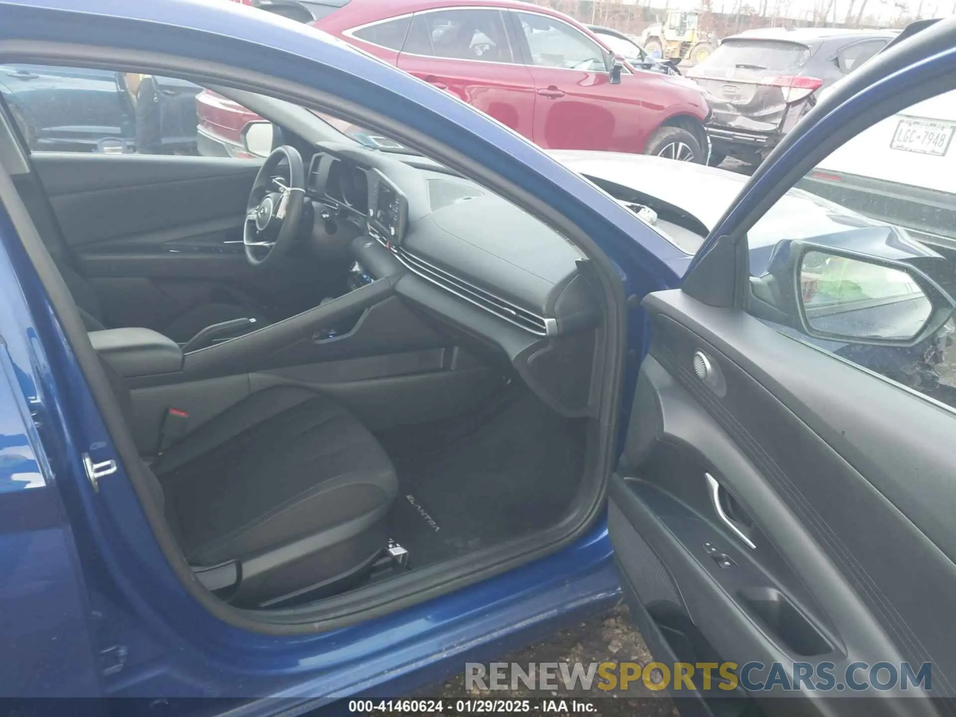 5 fotografías del automóvil dañado 5NPLM4AG8MH032708 HYUNDAI ELANTRA 2021