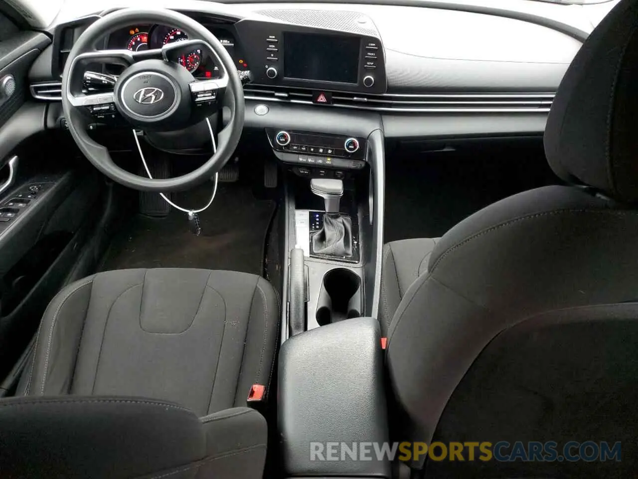 8 fotografías del automóvil dañado 5NPLM4AG8MH045345 HYUNDAI ELANTRA 2021