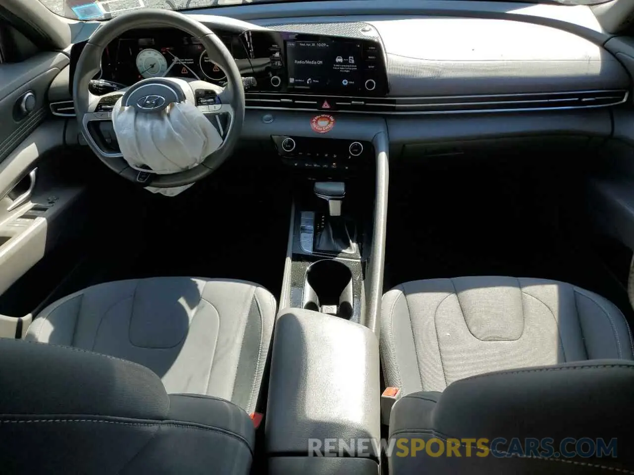 8 fotografías del automóvil dañado 5NPLN4AG1MH022714 HYUNDAI ELANTRA 2021