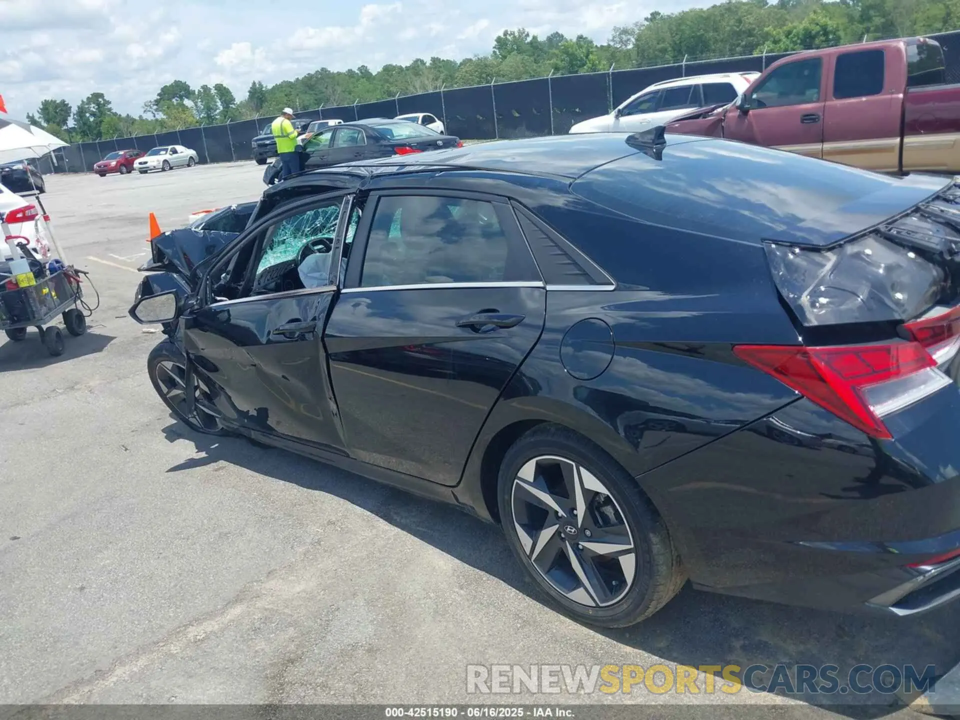 18 fotografías del automóvil dañado 5NPLN4AG3MH017045 HYUNDAI ELANTRA 2021