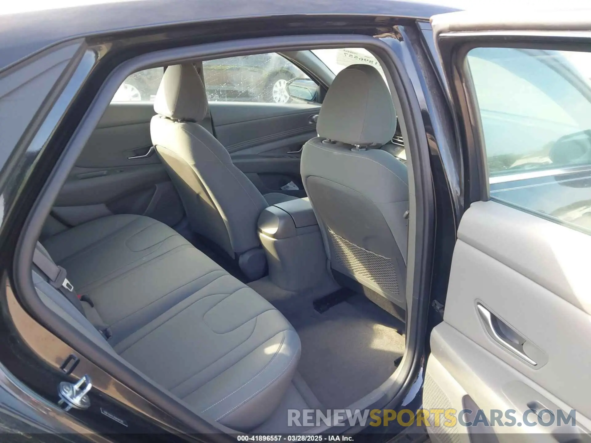 8 fotografías del automóvil dañado 5NPLN4AG3MH043287 HYUNDAI ELANTRA 2021