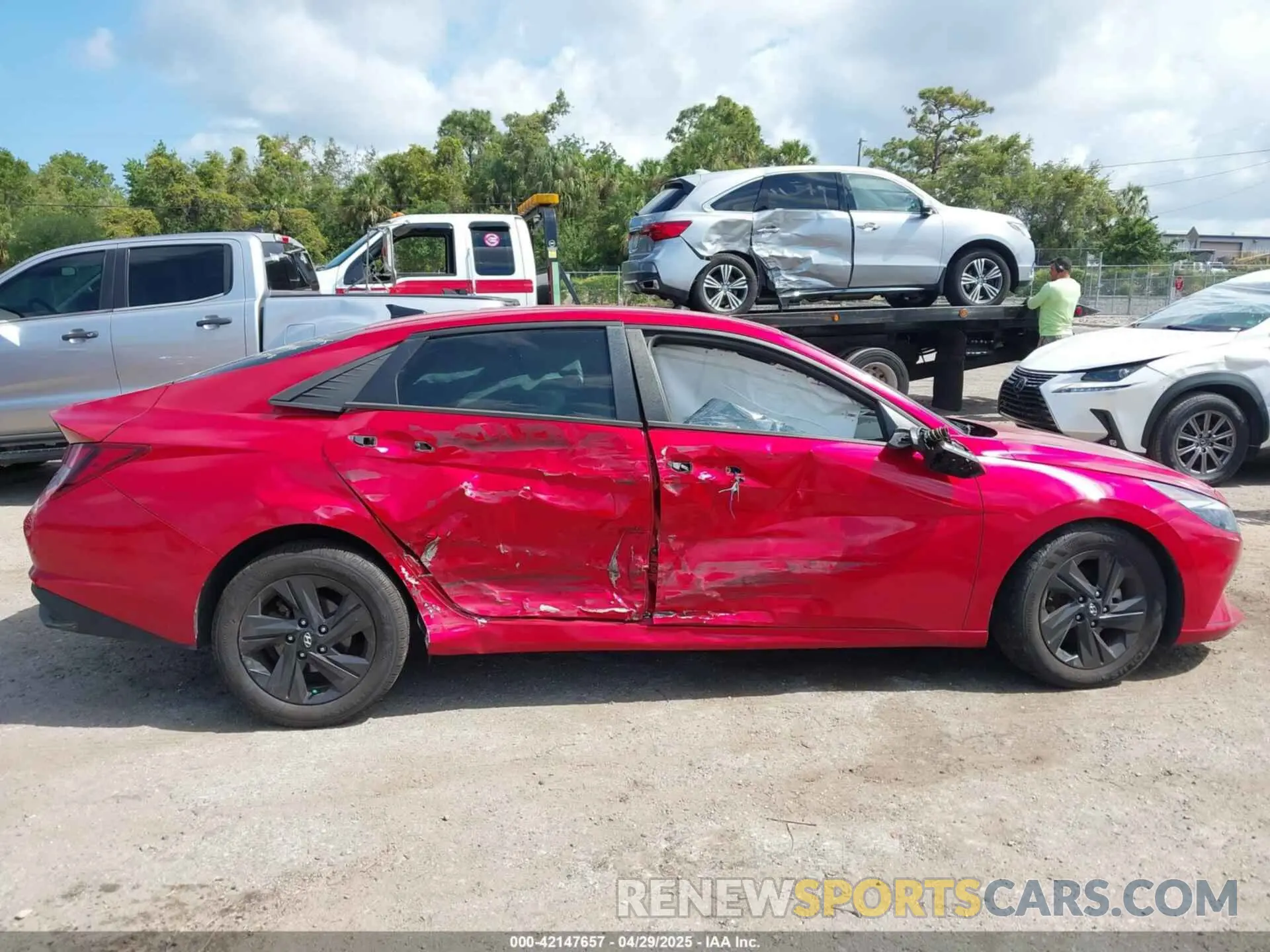 13 fotografías del automóvil dañado 5NPLS4AG3MH052015 HYUNDAI ELANTRA 2021