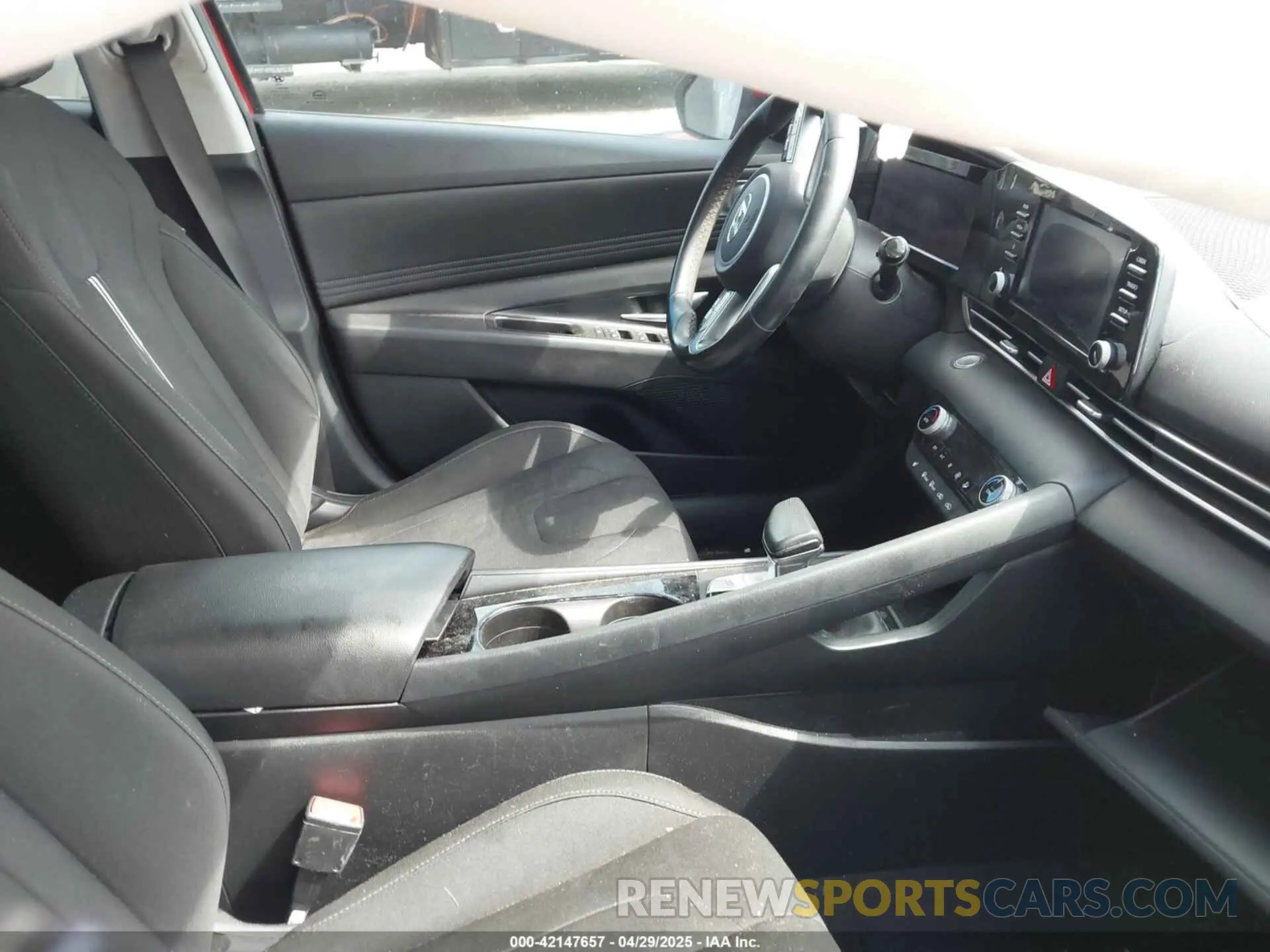 5 fotografías del automóvil dañado 5NPLS4AG3MH052015 HYUNDAI ELANTRA 2021