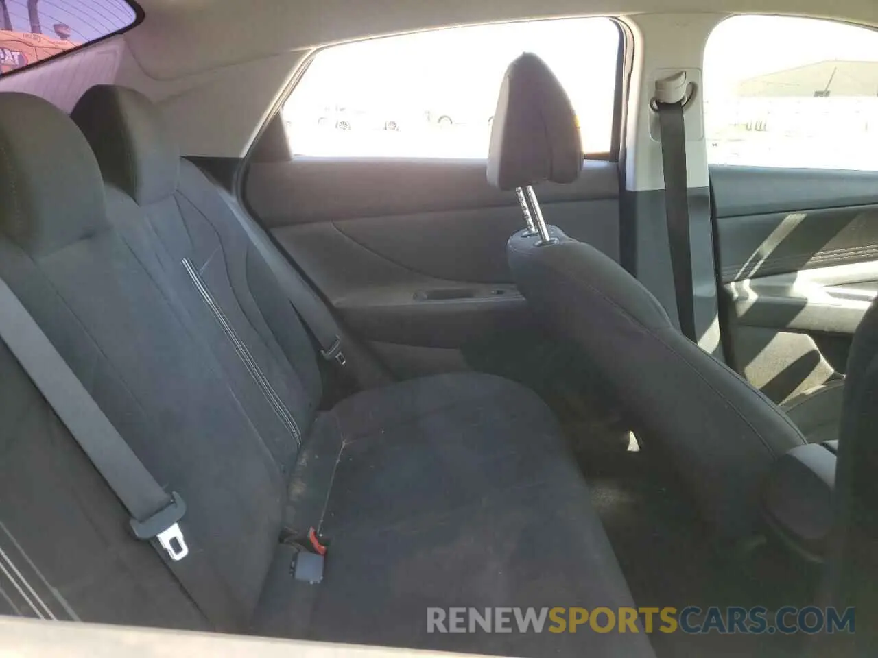10 fotografías del automóvil dañado 5NPLS4AG4MH031061 HYUNDAI ELANTRA 2021