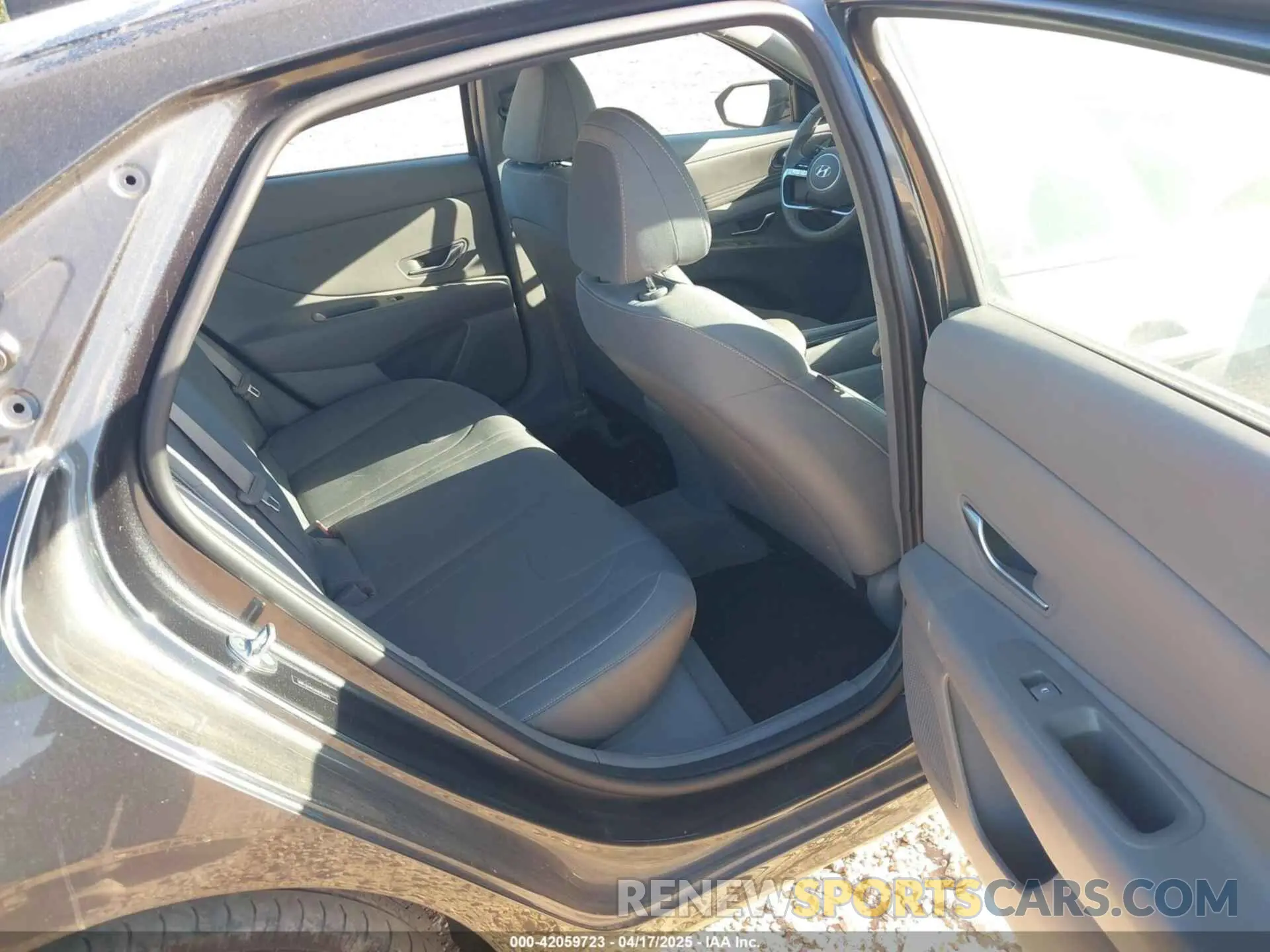 8 fotografías del automóvil dañado 5NPLS4AG6MH034172 HYUNDAI ELANTRA 2021