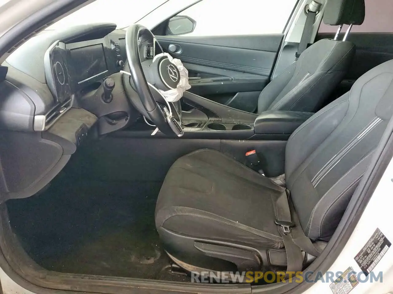 7 fotografías del automóvil dañado 5NPLS4AG9MH033095 HYUNDAI ELANTRA 2021