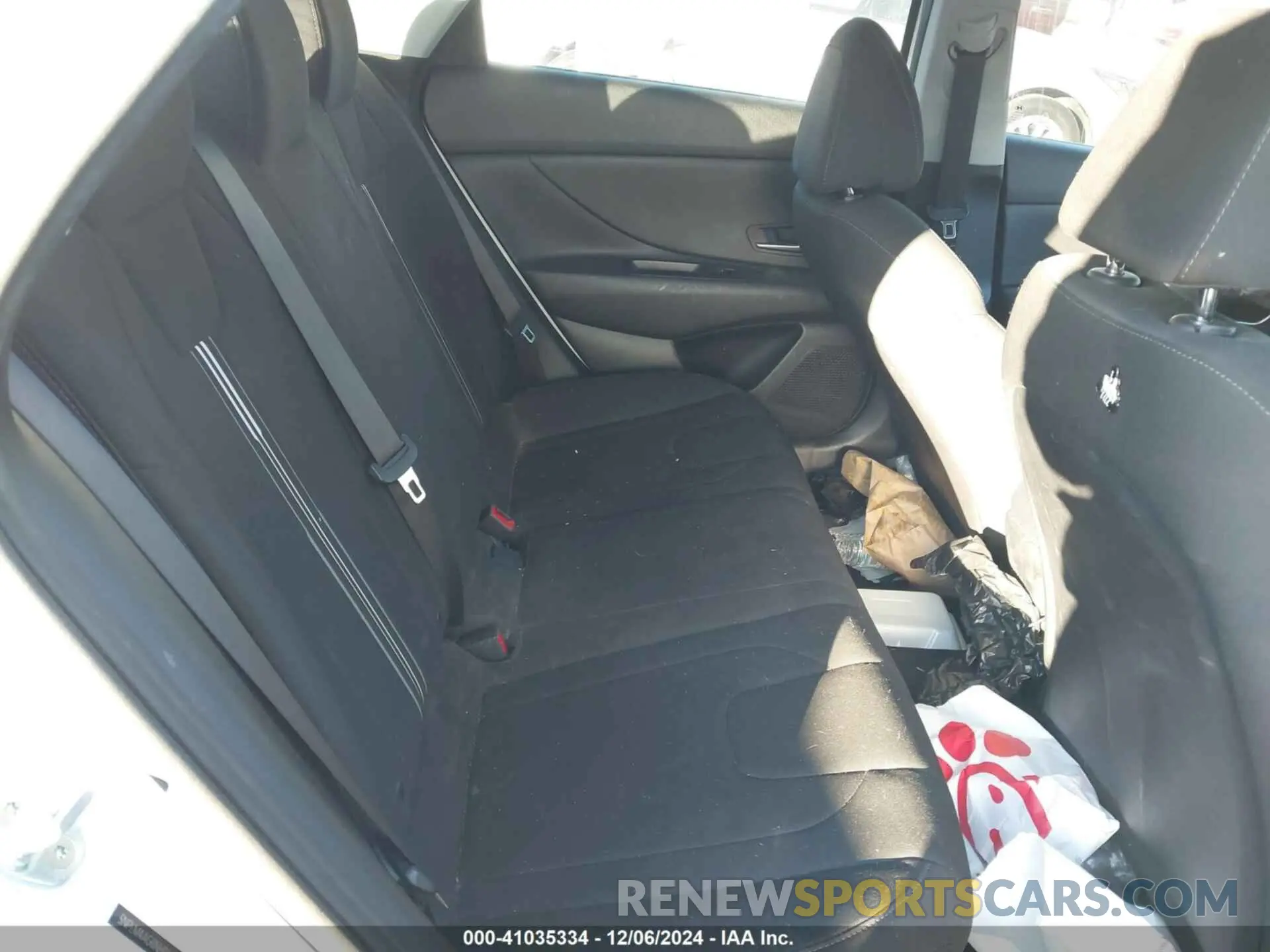 8 fotografías del automóvil dañado 5NPLM4AG0NH066059 HYUNDAI ELANTRA 2022