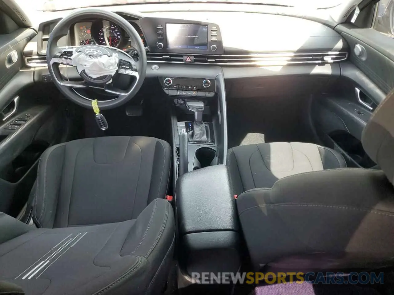 8 fotografías del automóvil dañado 5NPLM4AG2NH060781 HYUNDAI ELANTRA 2022