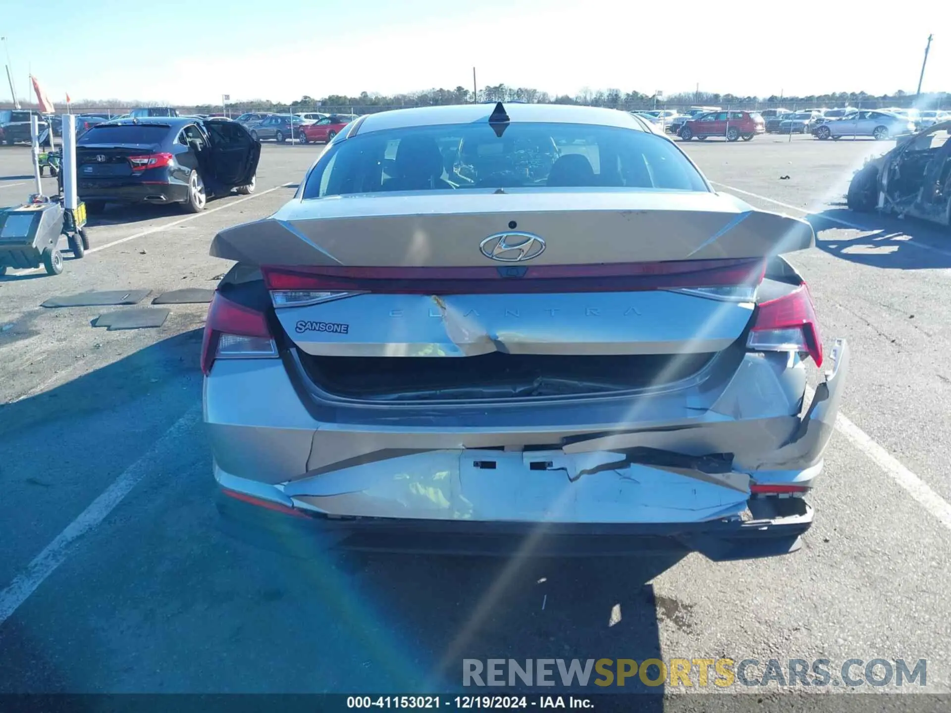 16 fotografías del automóvil dañado 5NPLM4AG4NH081132 HYUNDAI ELANTRA 2022