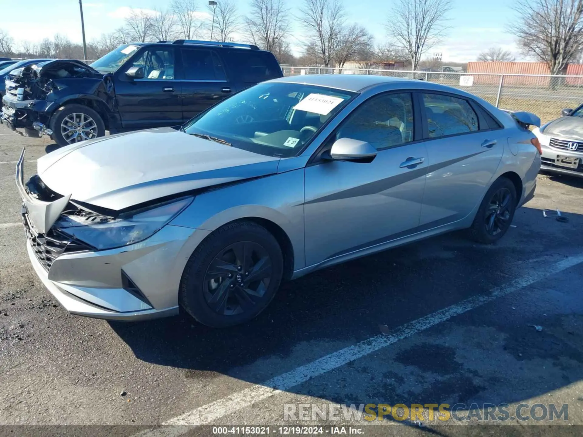 2 fotografías del automóvil dañado 5NPLM4AG4NH081132 HYUNDAI ELANTRA 2022