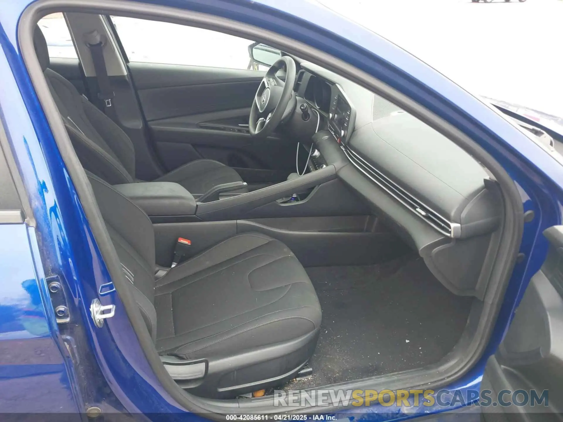 5 fotografías del automóvil dañado 5NPLM4AG6NH076238 HYUNDAI ELANTRA 2022