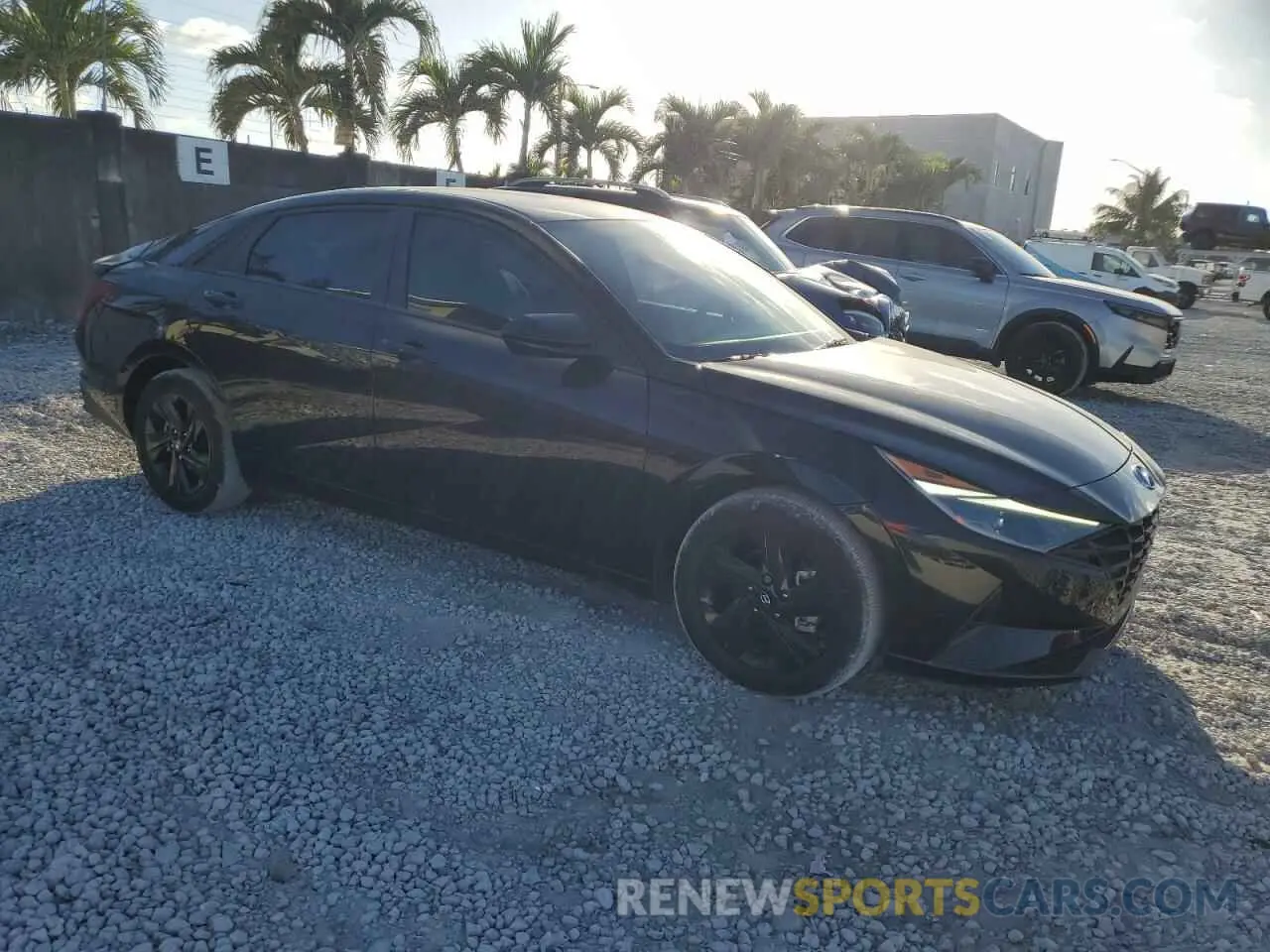 4 fotografías del automóvil dañado 5NPLM4AG8NH067086 HYUNDAI ELANTRA 2022